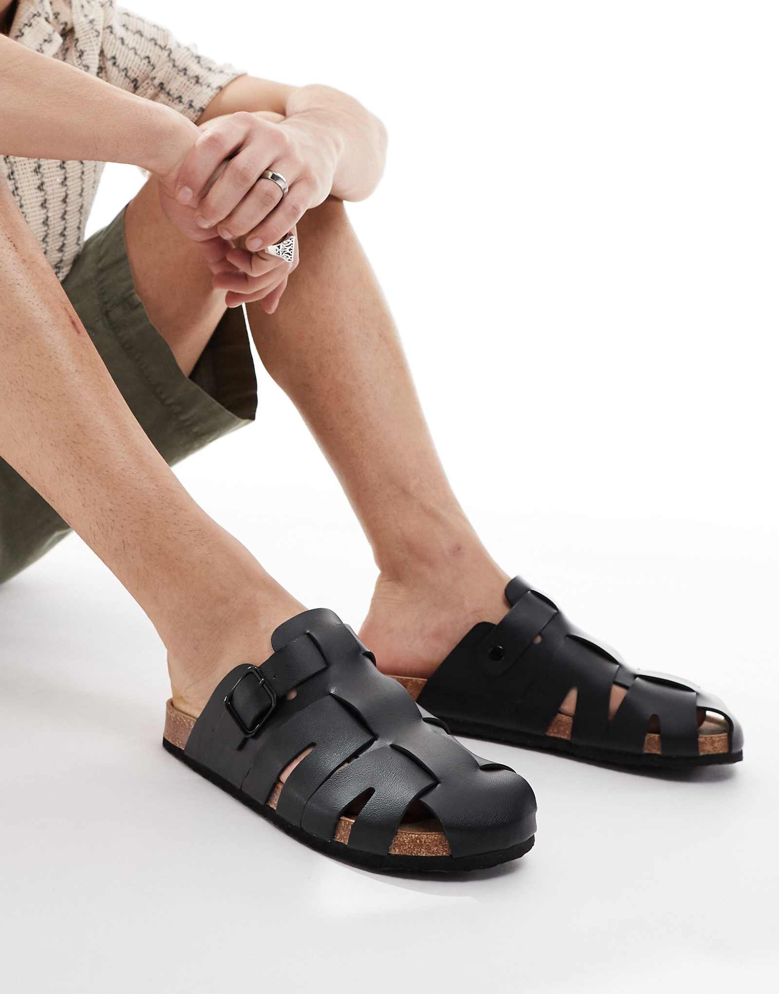 SEQWL RB fisherman sandals in PU black 4890₽