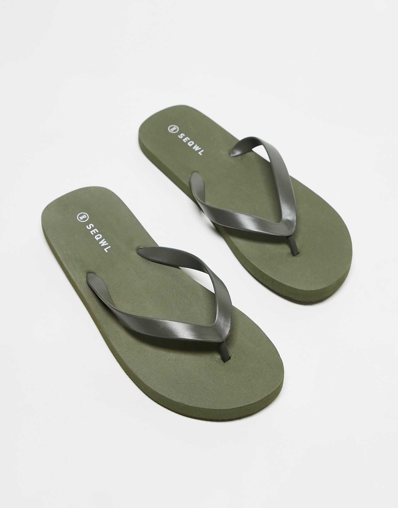 SEQWL Mamun thong flip flops in olive 2590₽