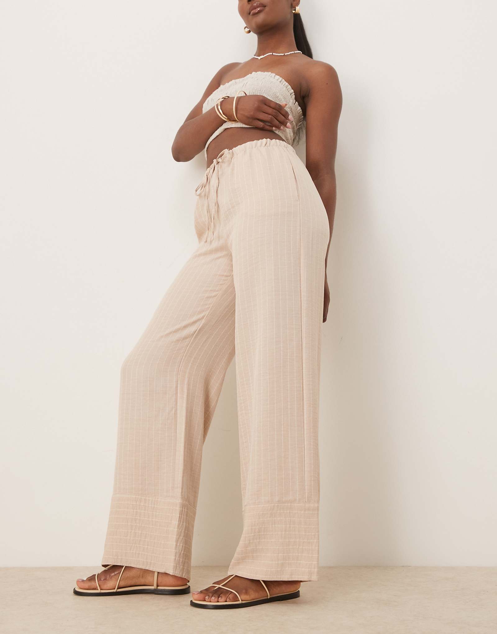 JDY wide leg pants in beige stripes 6790₽