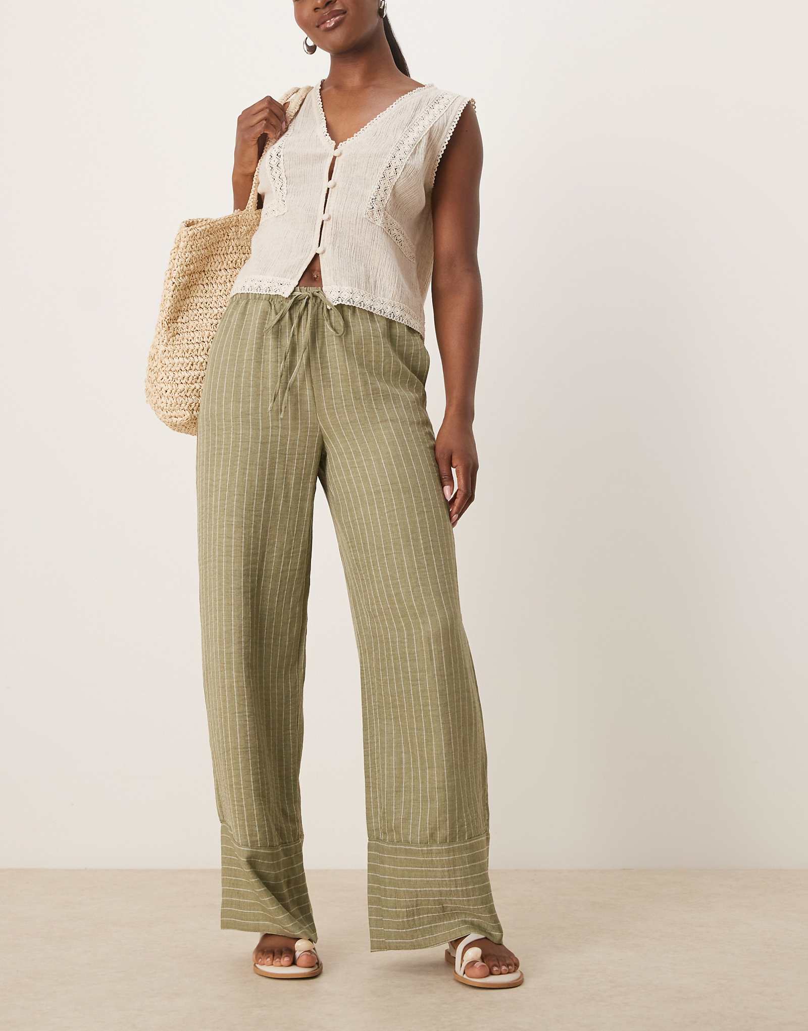 JDY wide leg pants in green stripes 7190₽