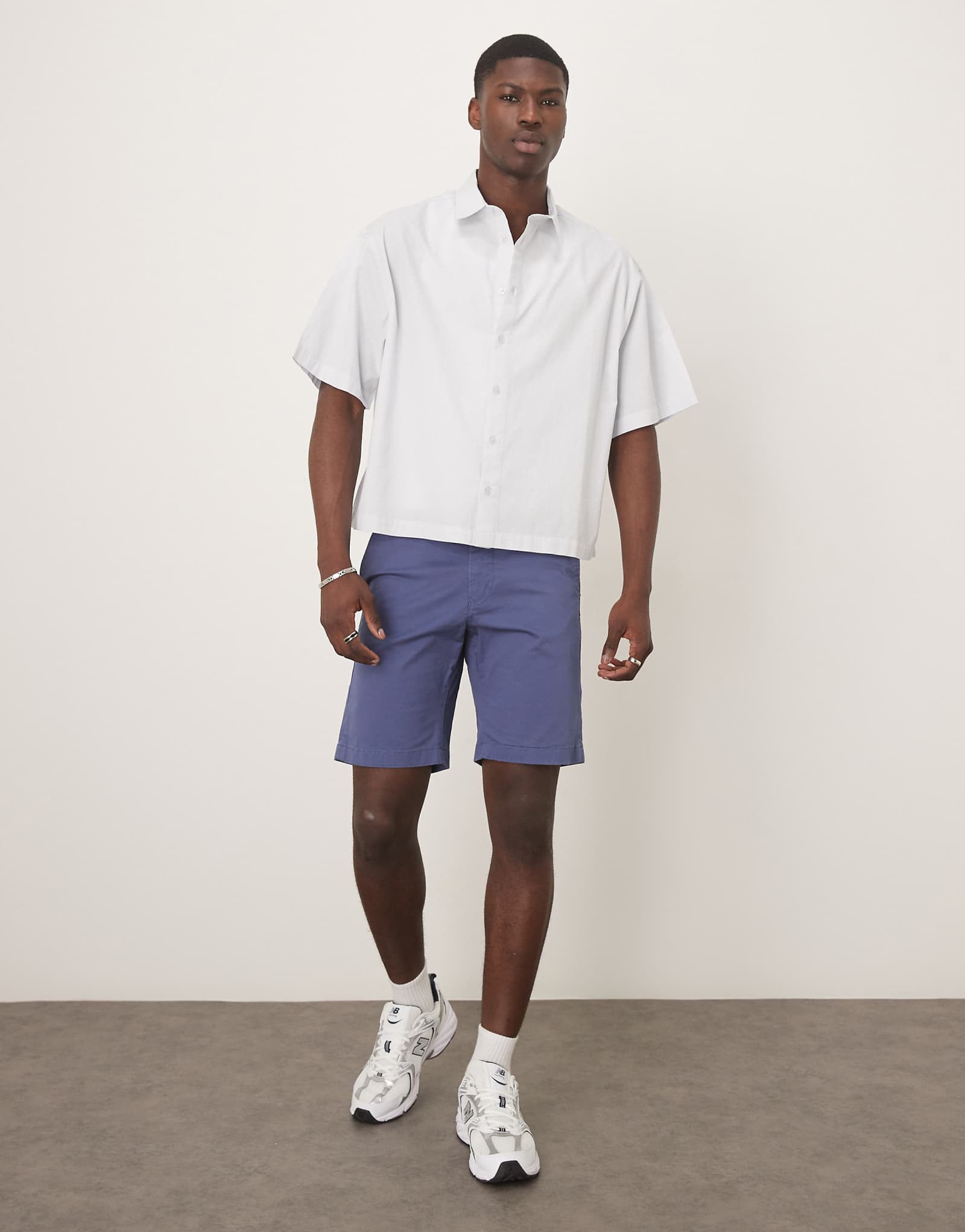 GANT slim fit twill chino shorts in mid blue 19690₽