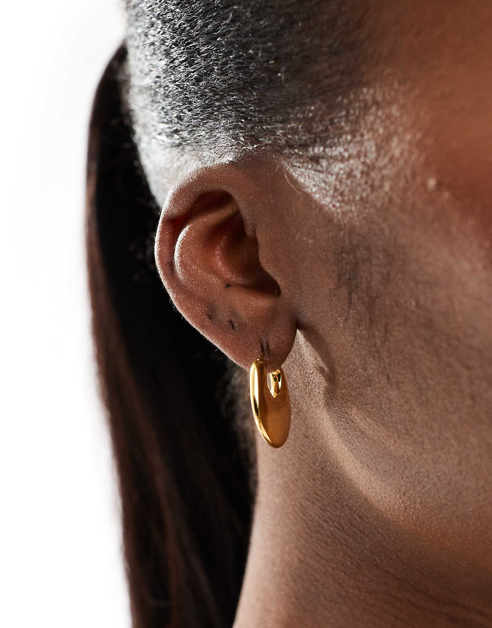 Accessorize Z chunky fan hoops in gold plated 4190₽