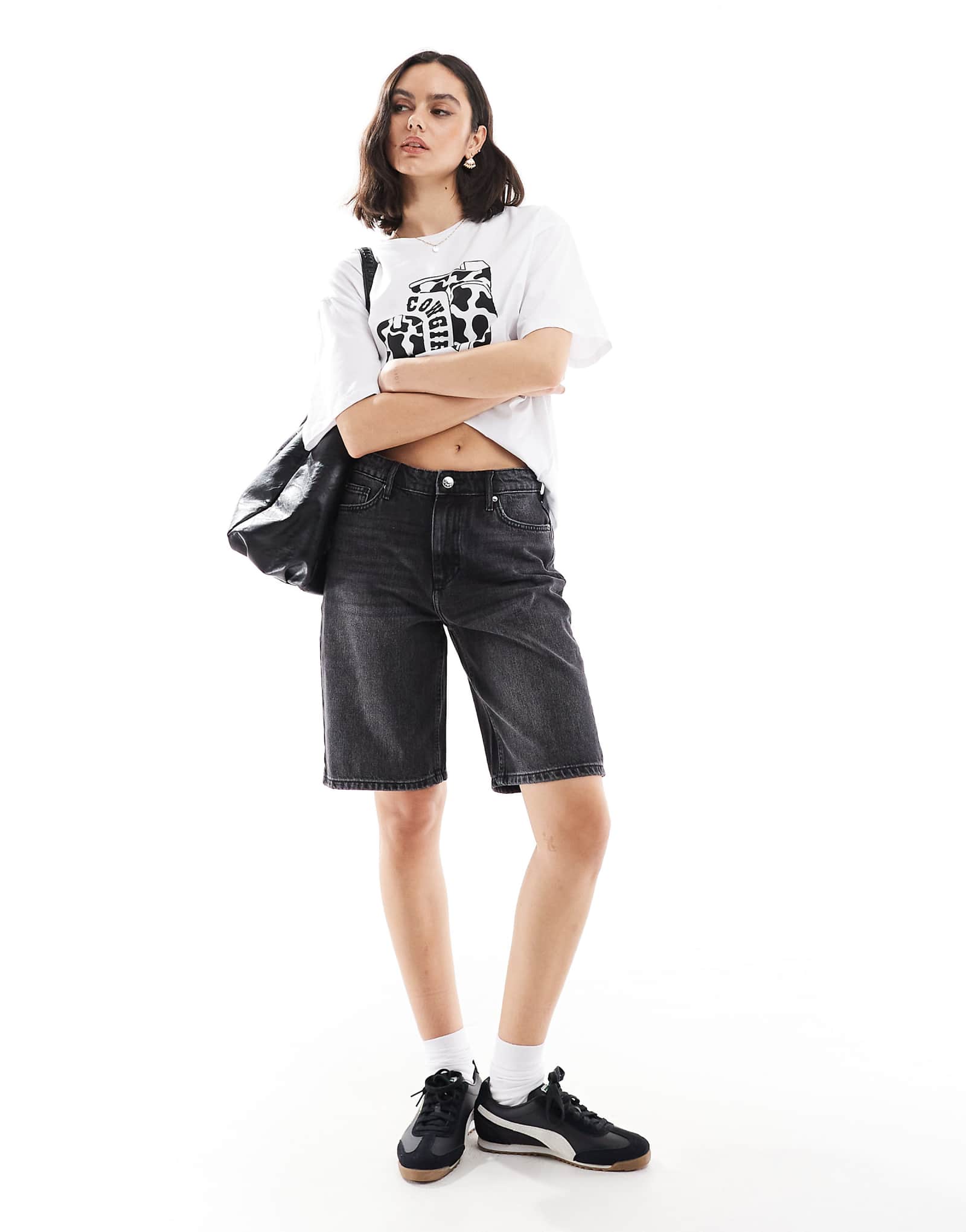 ONLY high rise denim jorts in washed black 9590₽