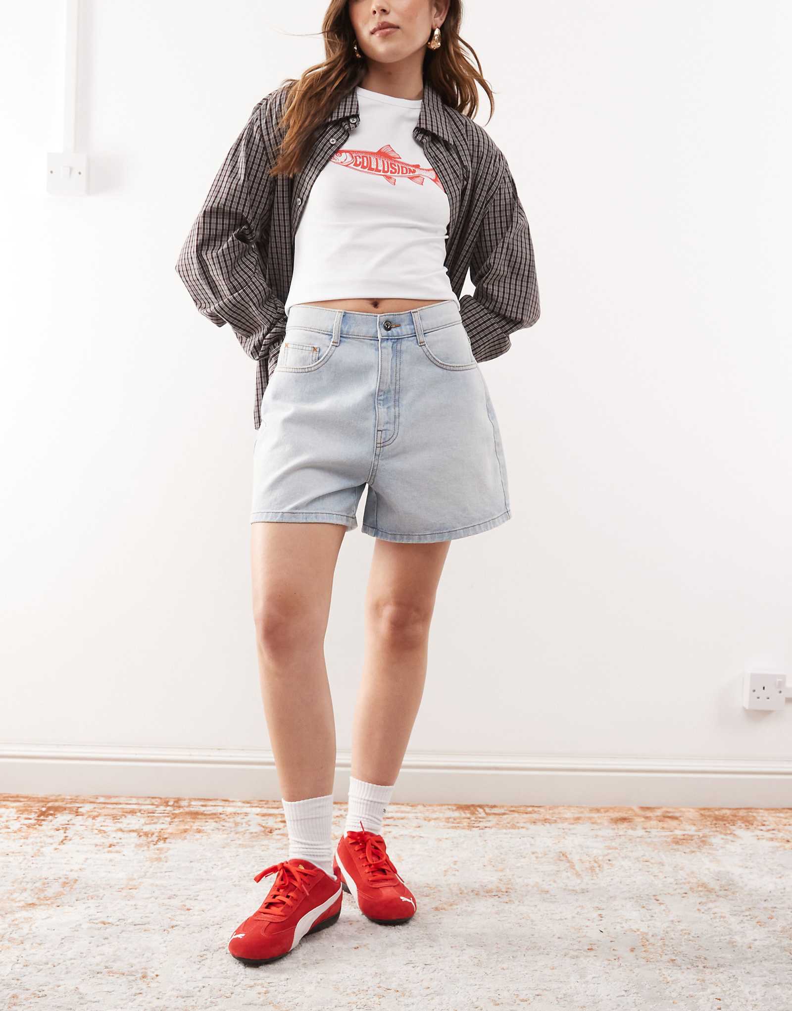 COLLUSION denim mom shorts in lightwash
