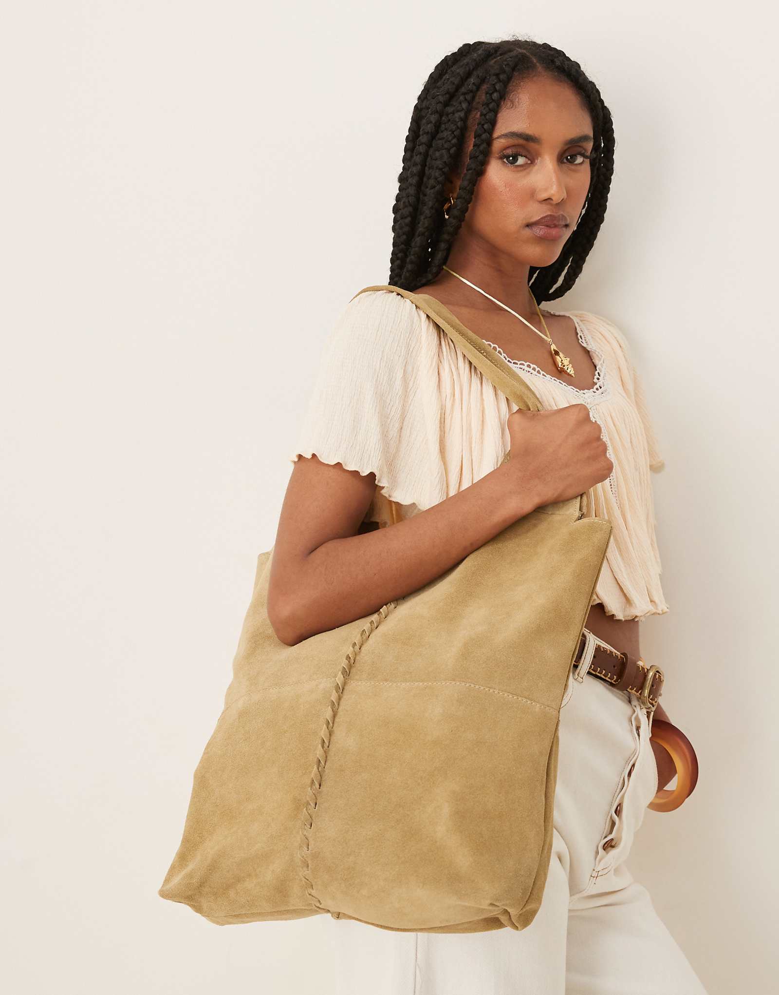 Becksondergaard demi suede stitch detail shoulder bag in olive green 12590₽