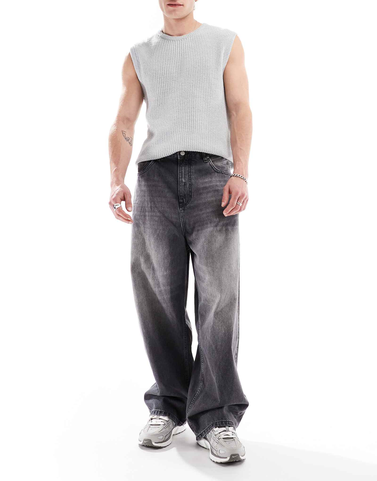 Pull-Bear super baggy jeans in vintage black 8590₽