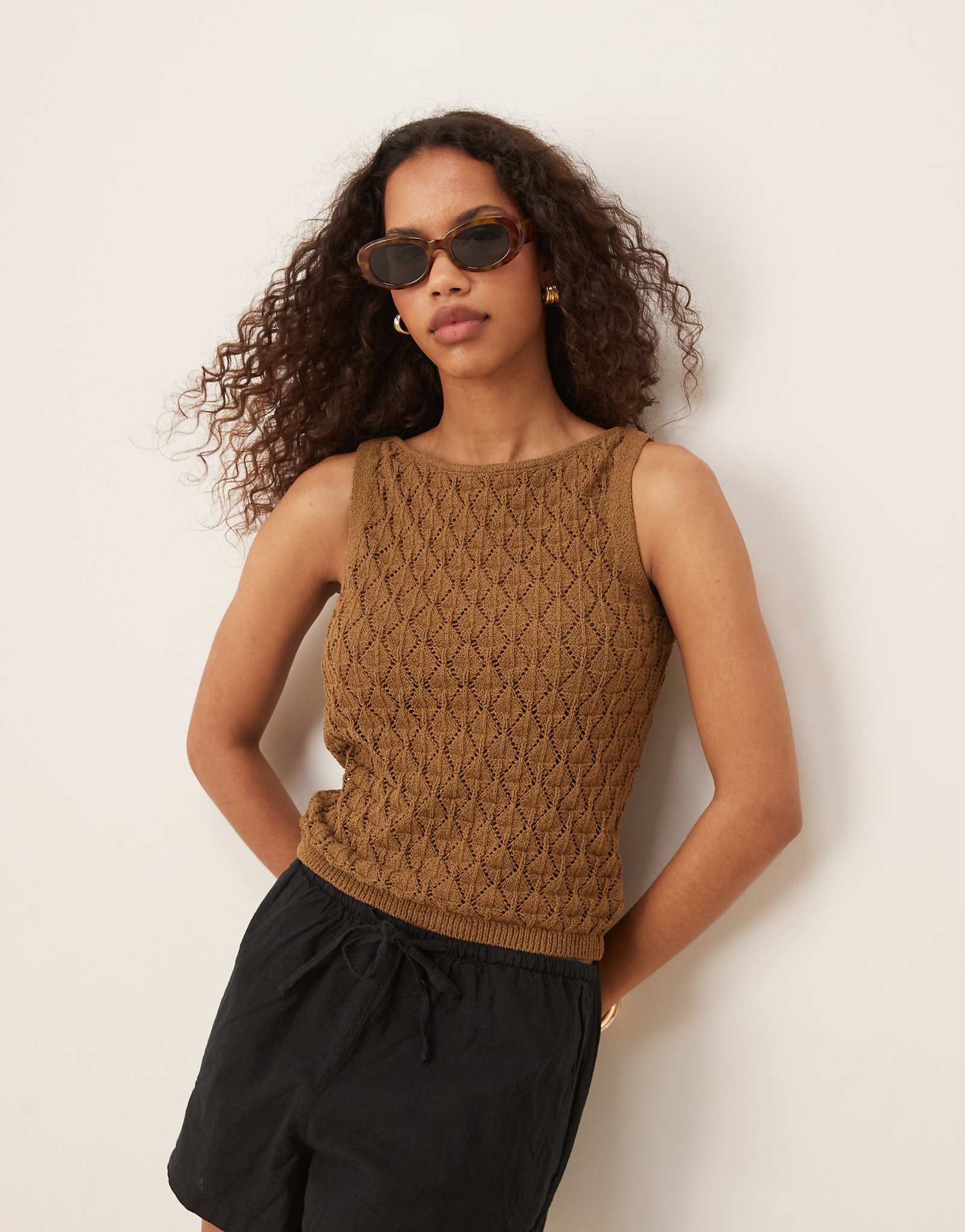 AWARE crochet knit tank top in brown 7690₽
