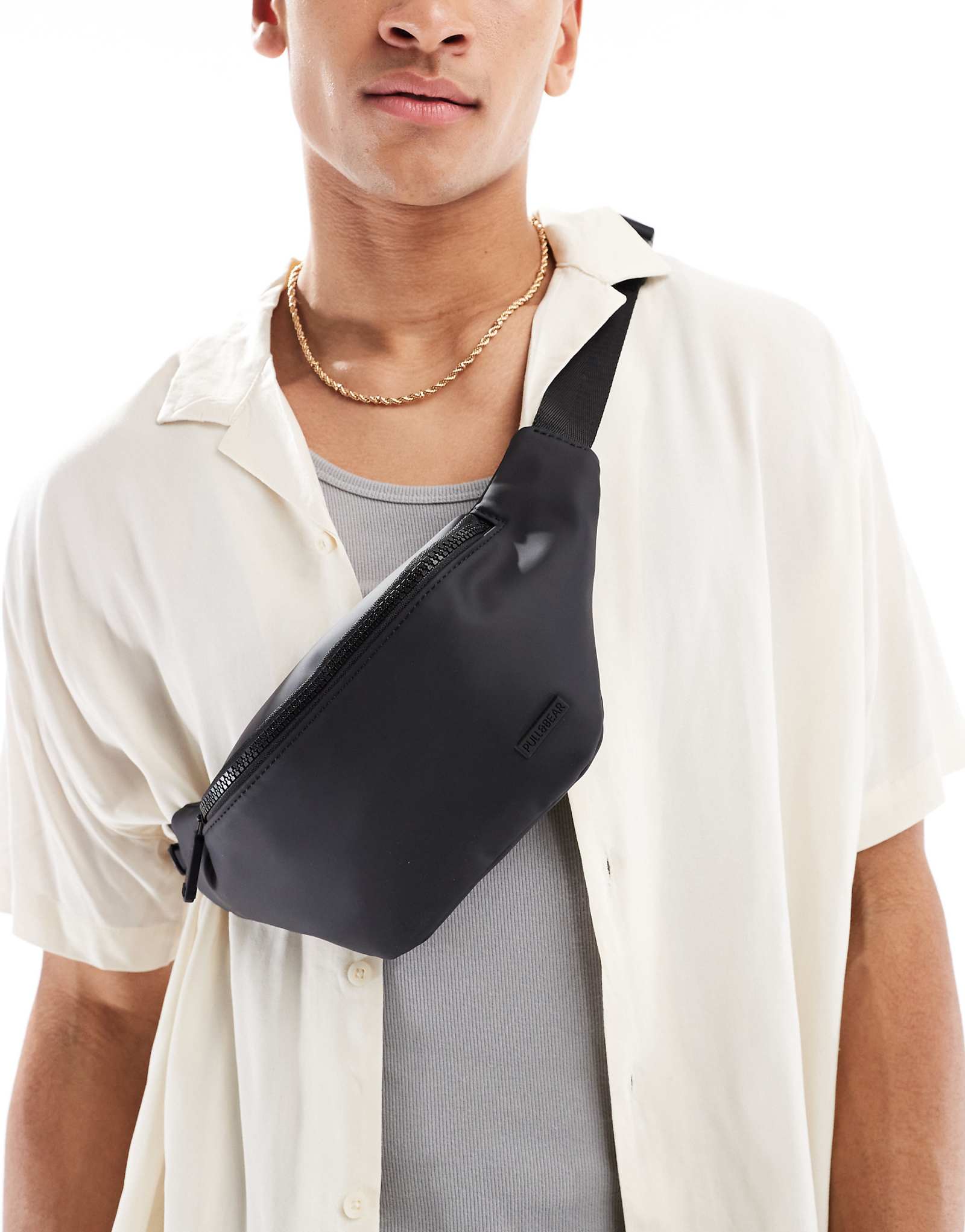 Pull-Bear nylon fanny pack in black 5290₽