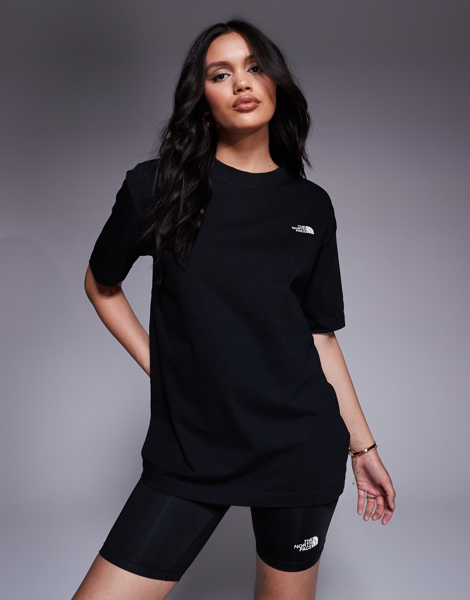 The North Face Evolution oversized tee in black 5790₽