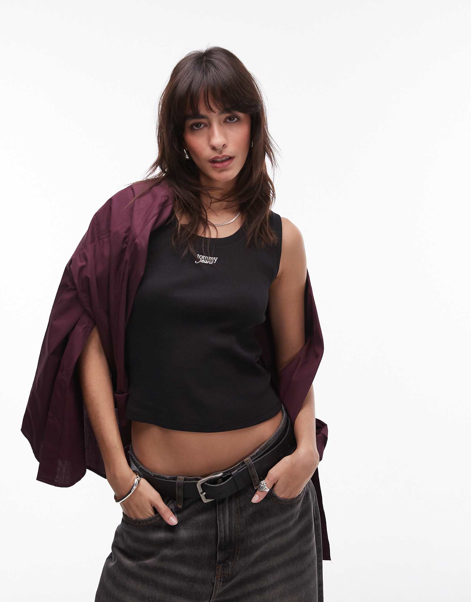 Tommy Jeans script ribbed tank top in black 5390₽