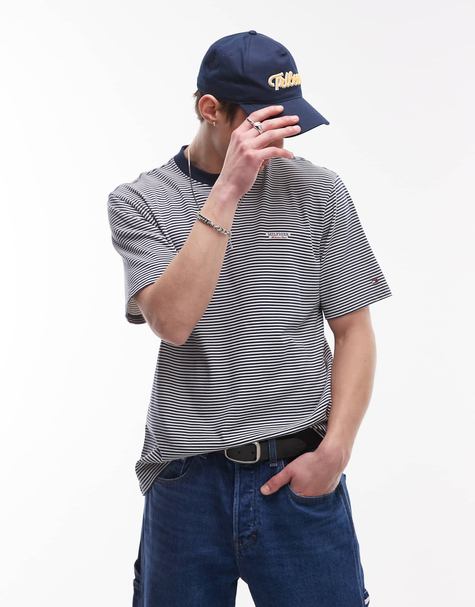 Tommy Hilfiger monotype striped t-shirt in navy 7090₽