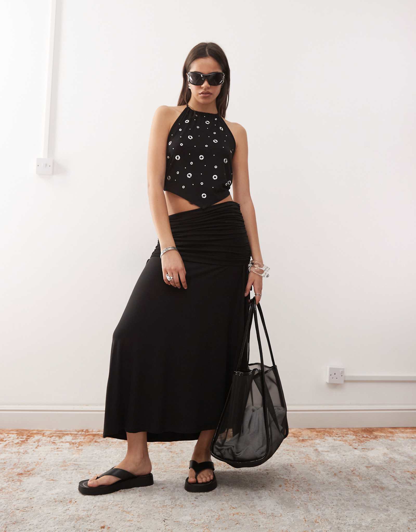 Weekday maxi skirt with fold over waistband in black 11990₽