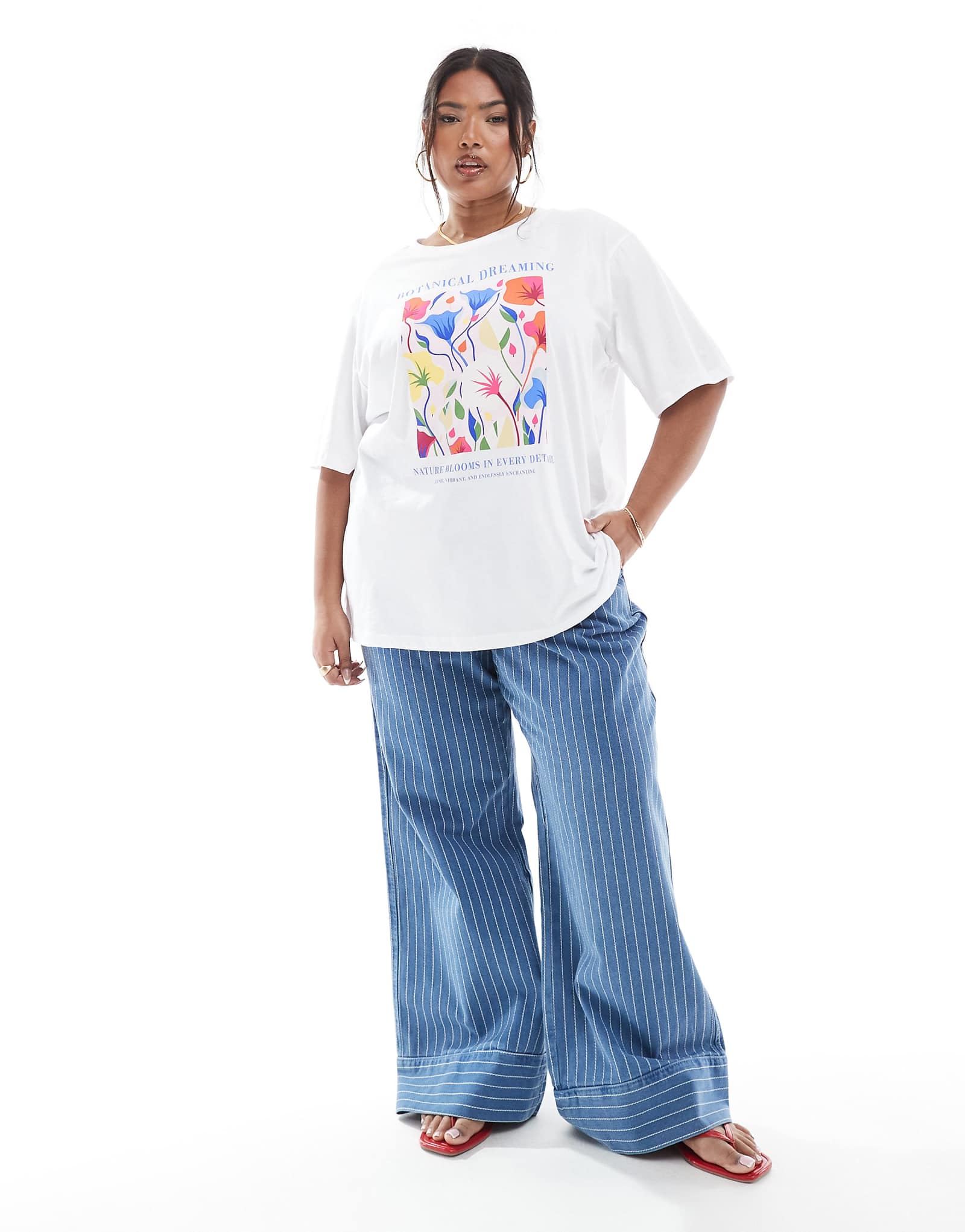 ASOS DESIGN Curve tie front wide leg jeans with embroidered stripe in blue 5490₽