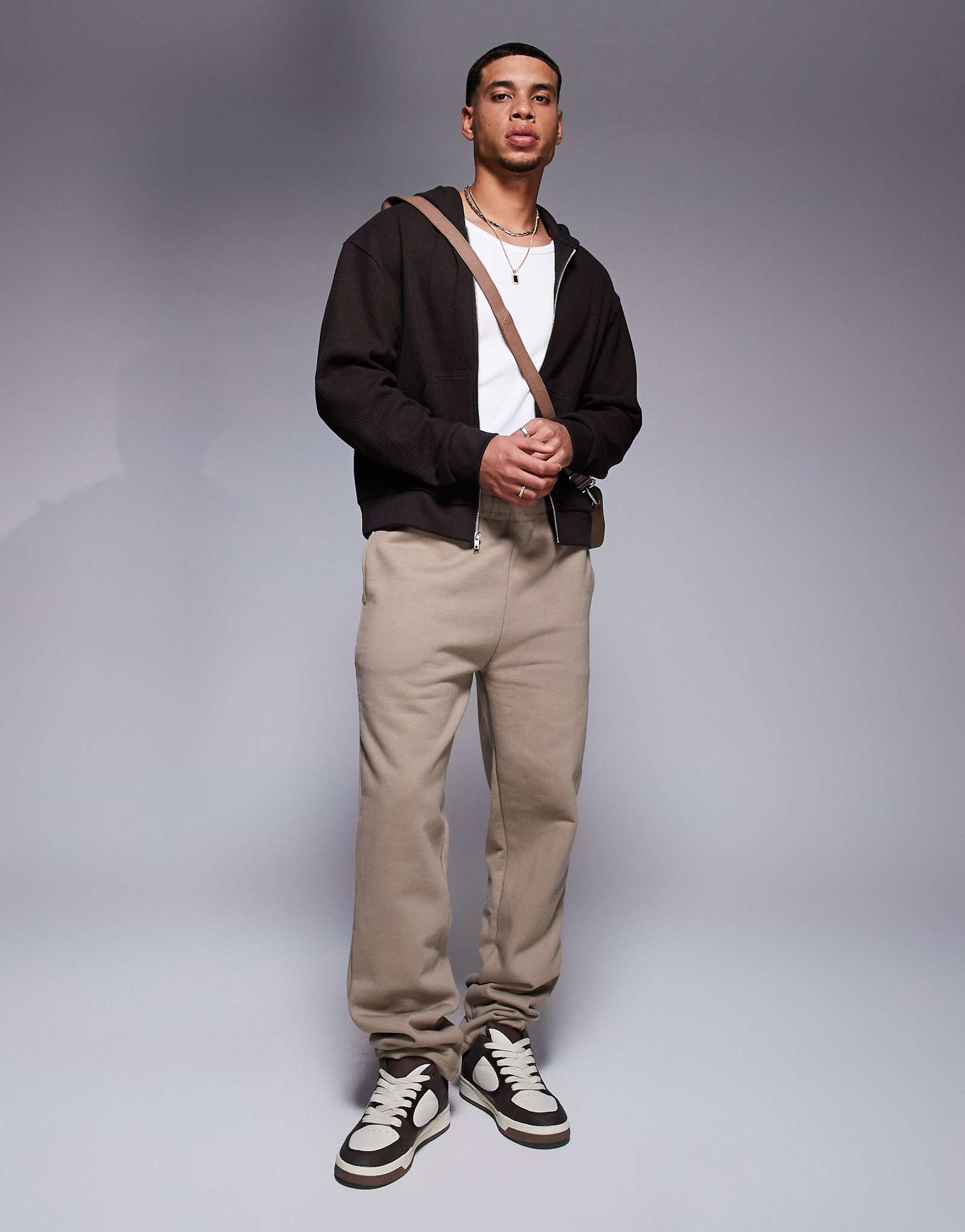 ASOS DESIGN premium heavyweight straight leg sweatpants 400gsm in light brown 3890₽