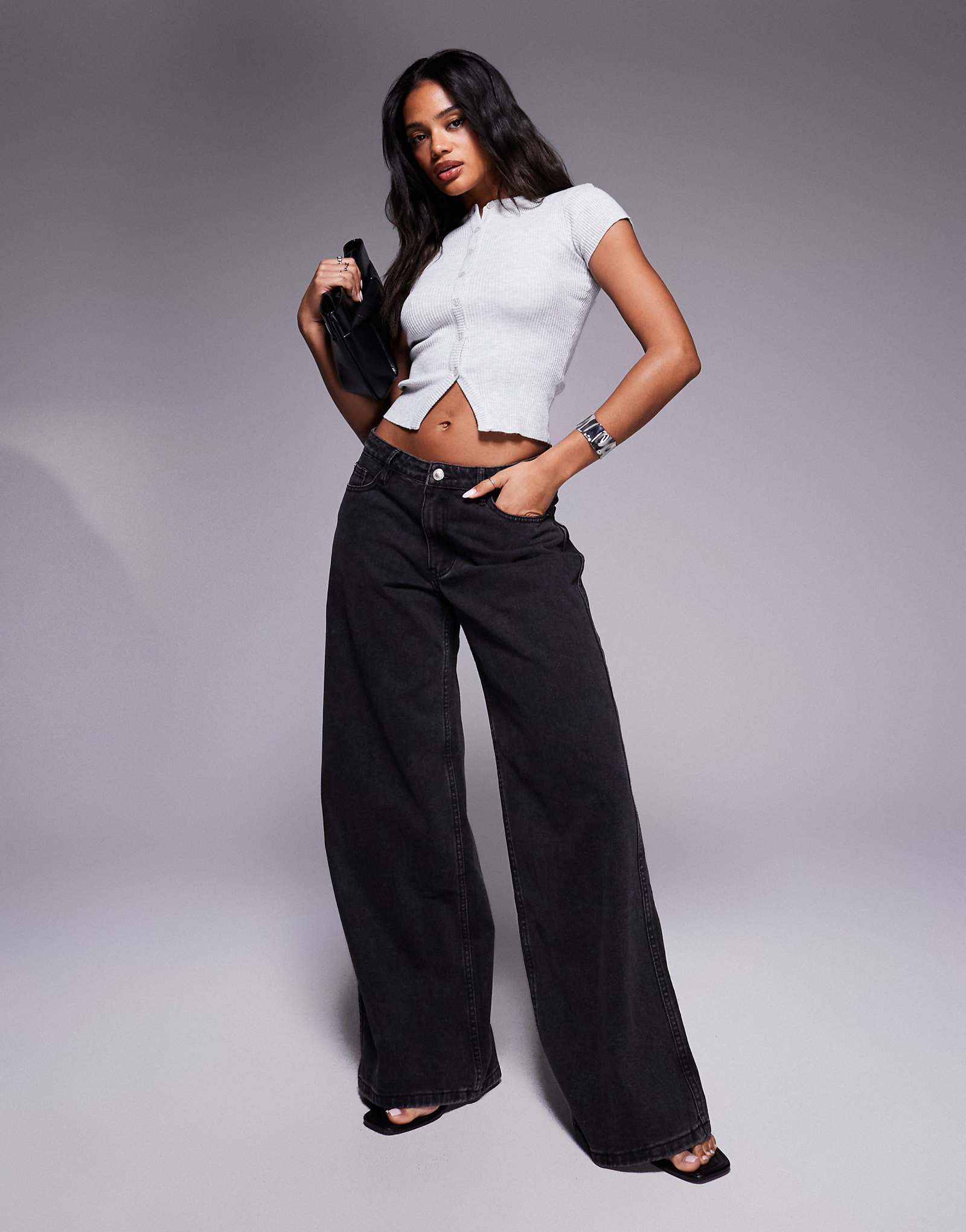 Princess Polly Ramos low rise wide leg jeans in washed black 20590₽