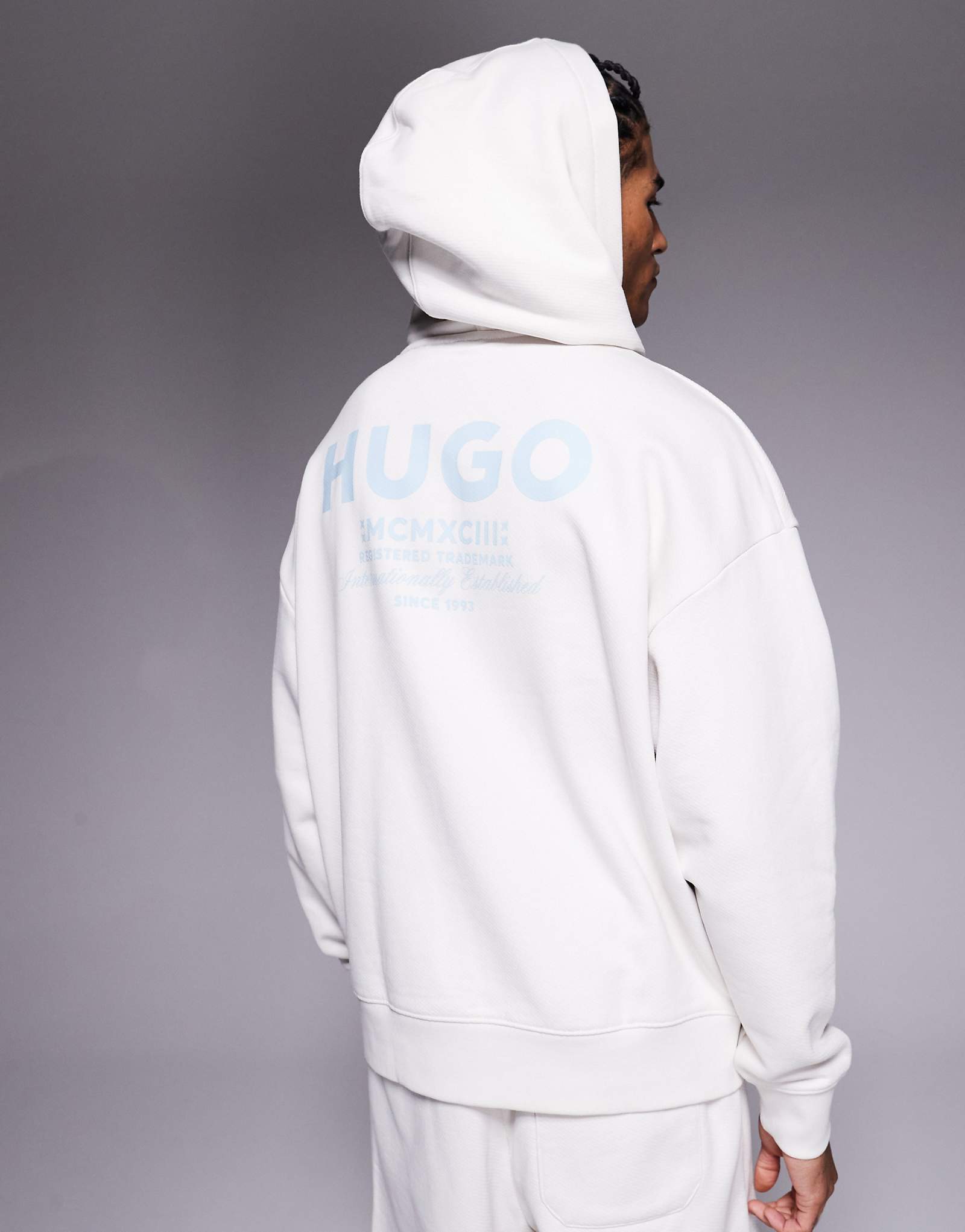 HUGO Blue loose fit hoodie in stone with blue logo - part of a set 18290₽