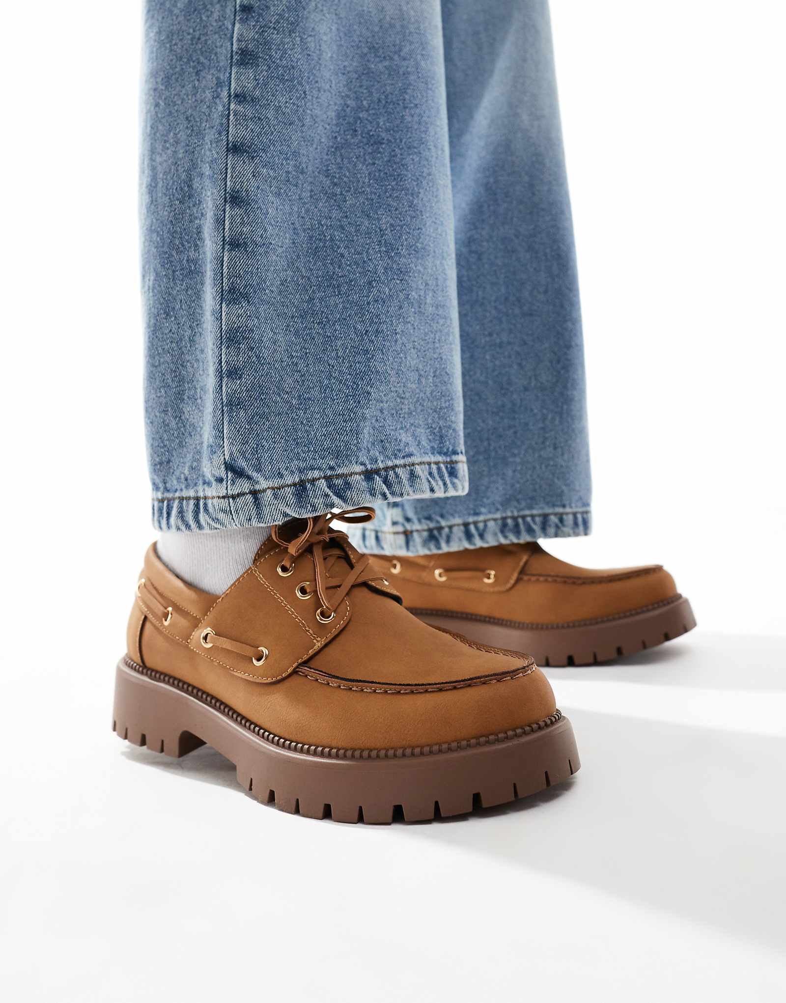 SEQWL Exton boat shoes with chunky soles in nubuck mustard 7390₽