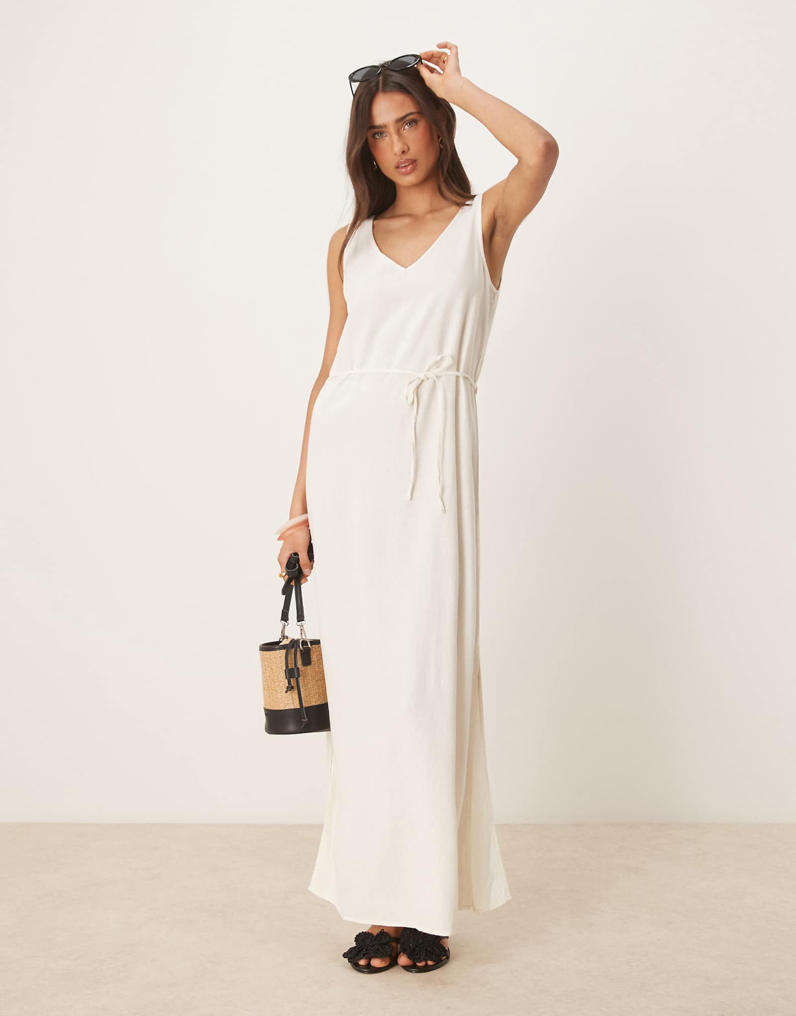 JDY linen mix tie maxi dress in white 8390₽