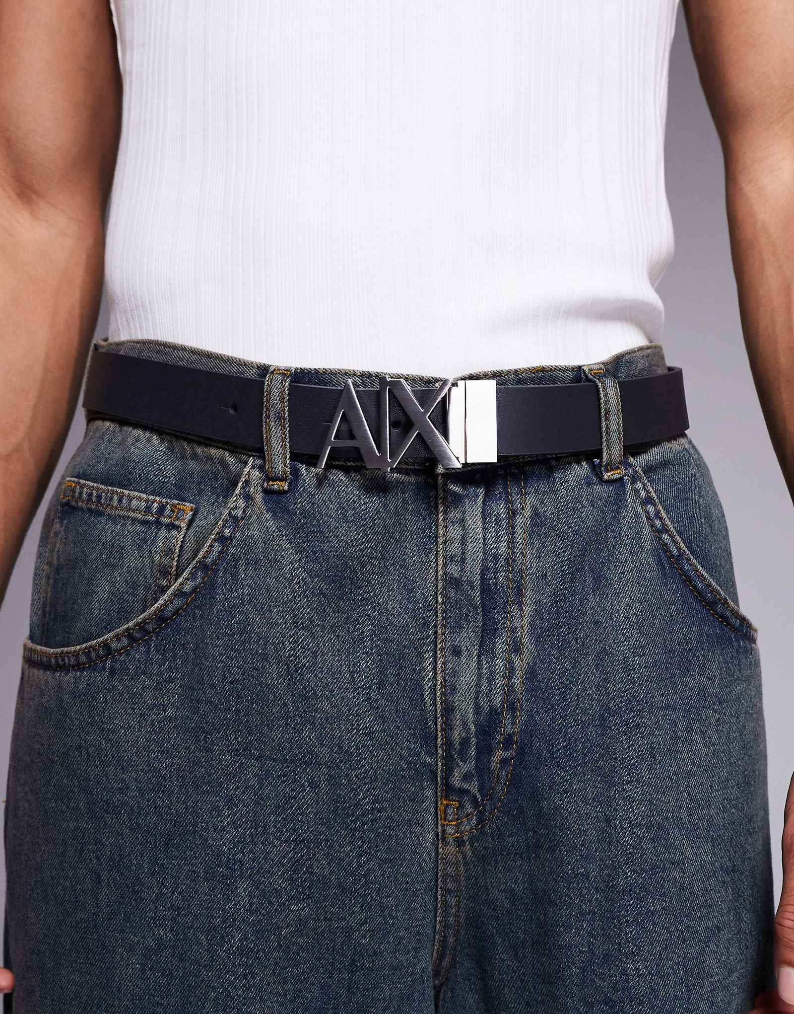 Armani Exchange reversible logo belt in navy and cream 9990₽