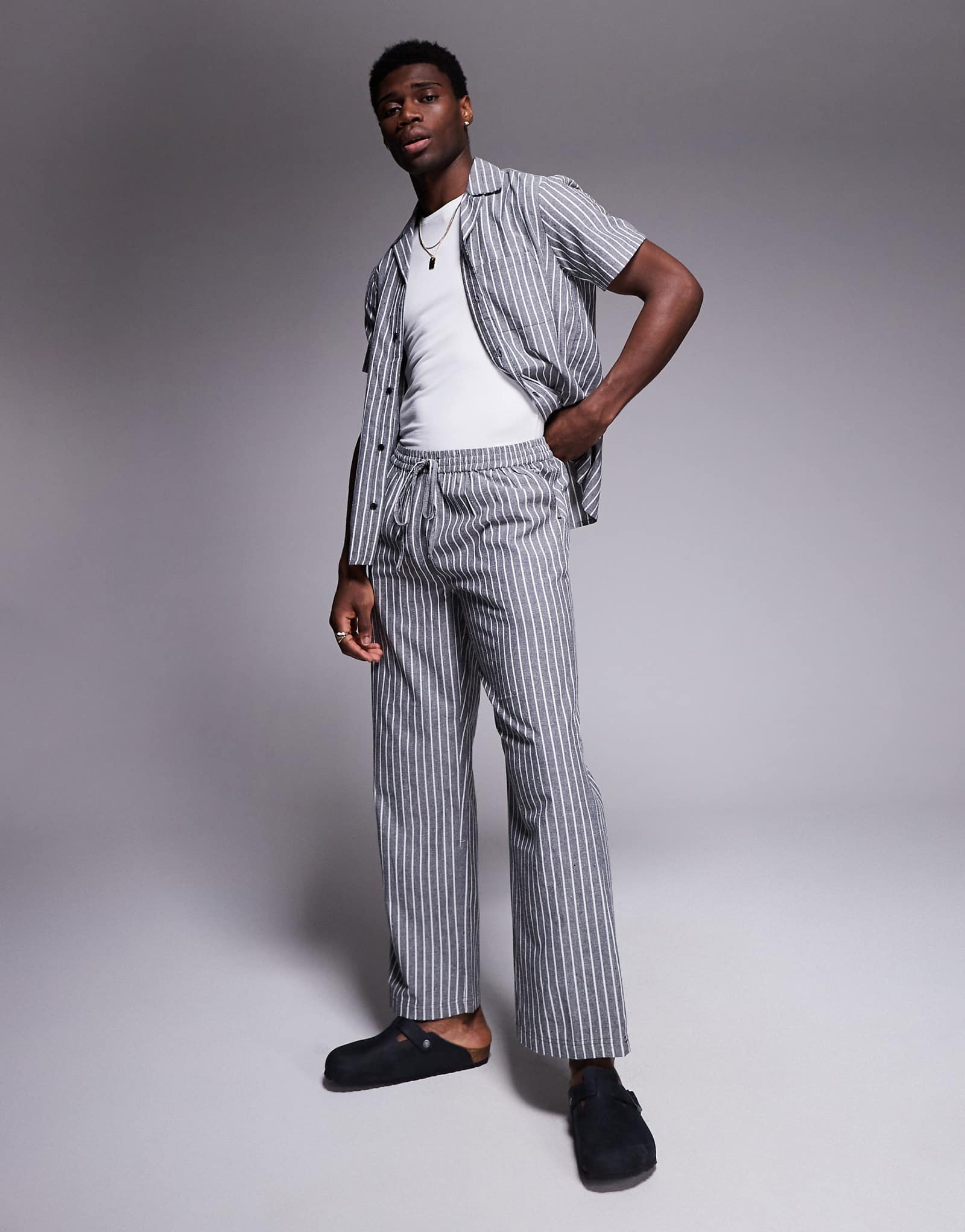 South Beach beach pants in monochrome 8790₽