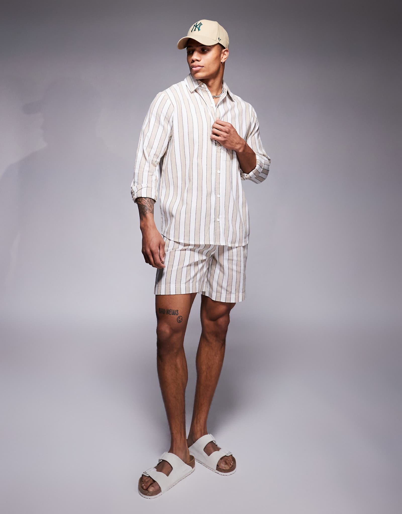 South Beach drawstring beach shorts in beige and white stripe 6990₽