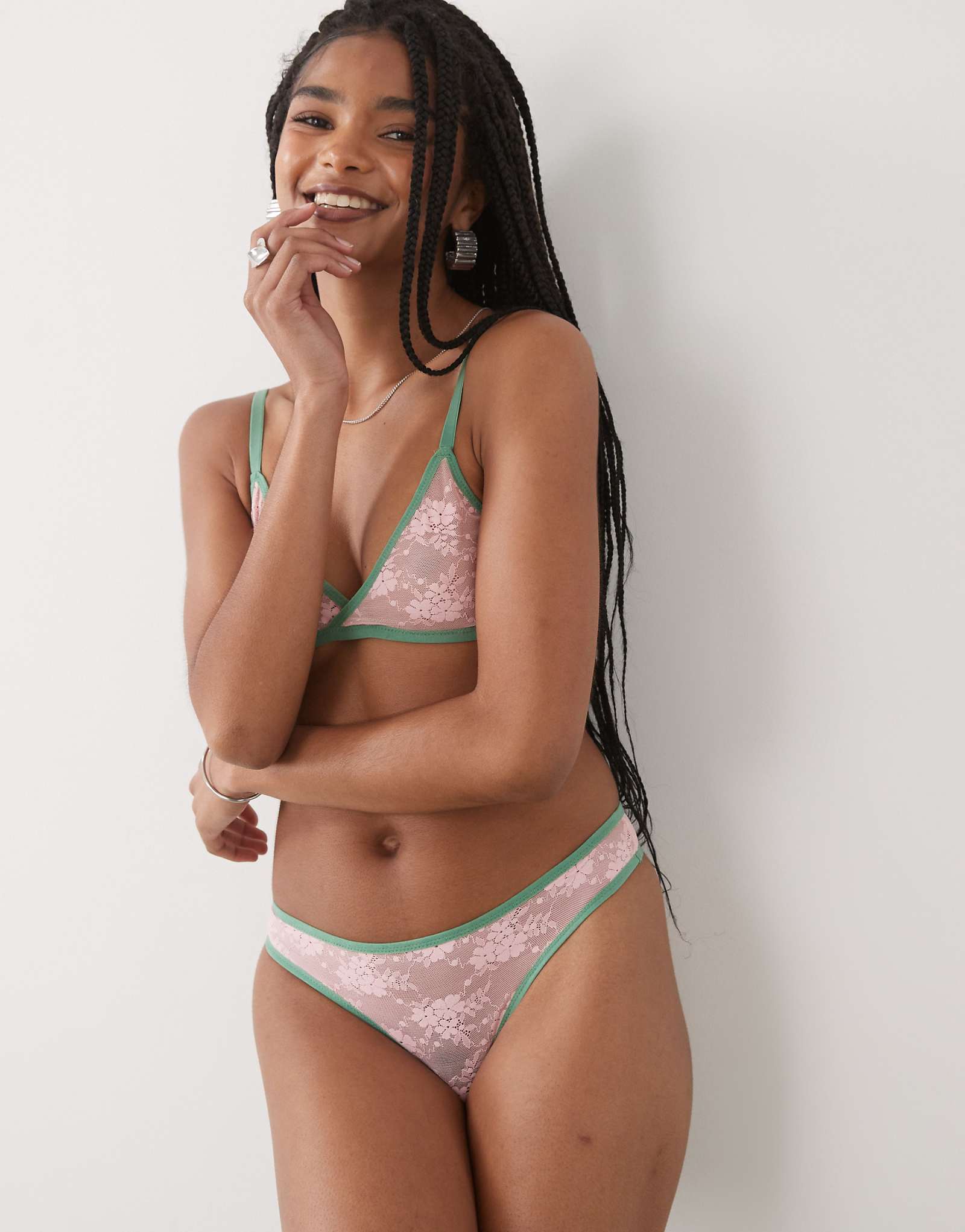 Motel sarpa contrast edge lace briefs in pink and green 4190₽