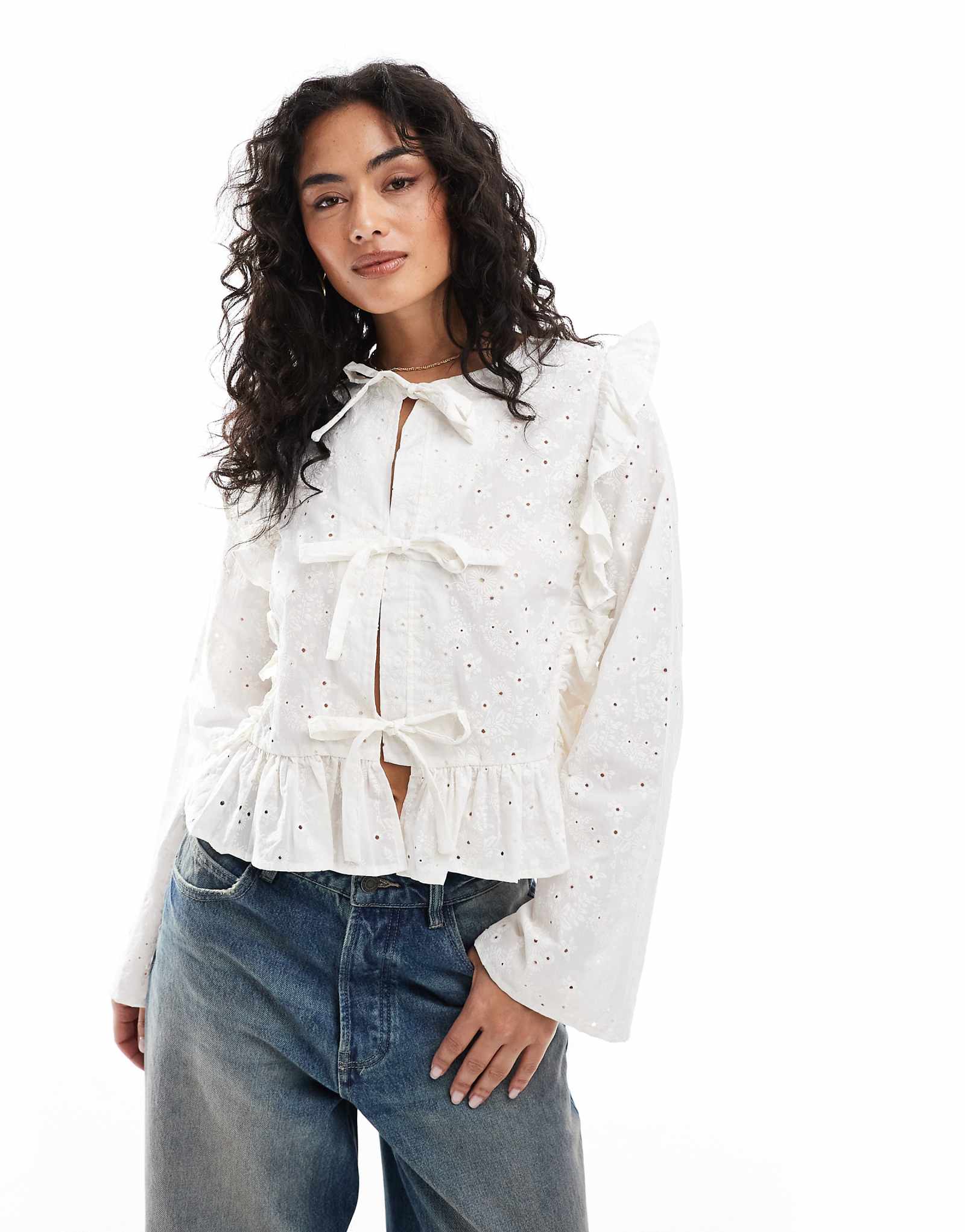 Object tie front long sleeved blouse with ruffles in off white 10790₽