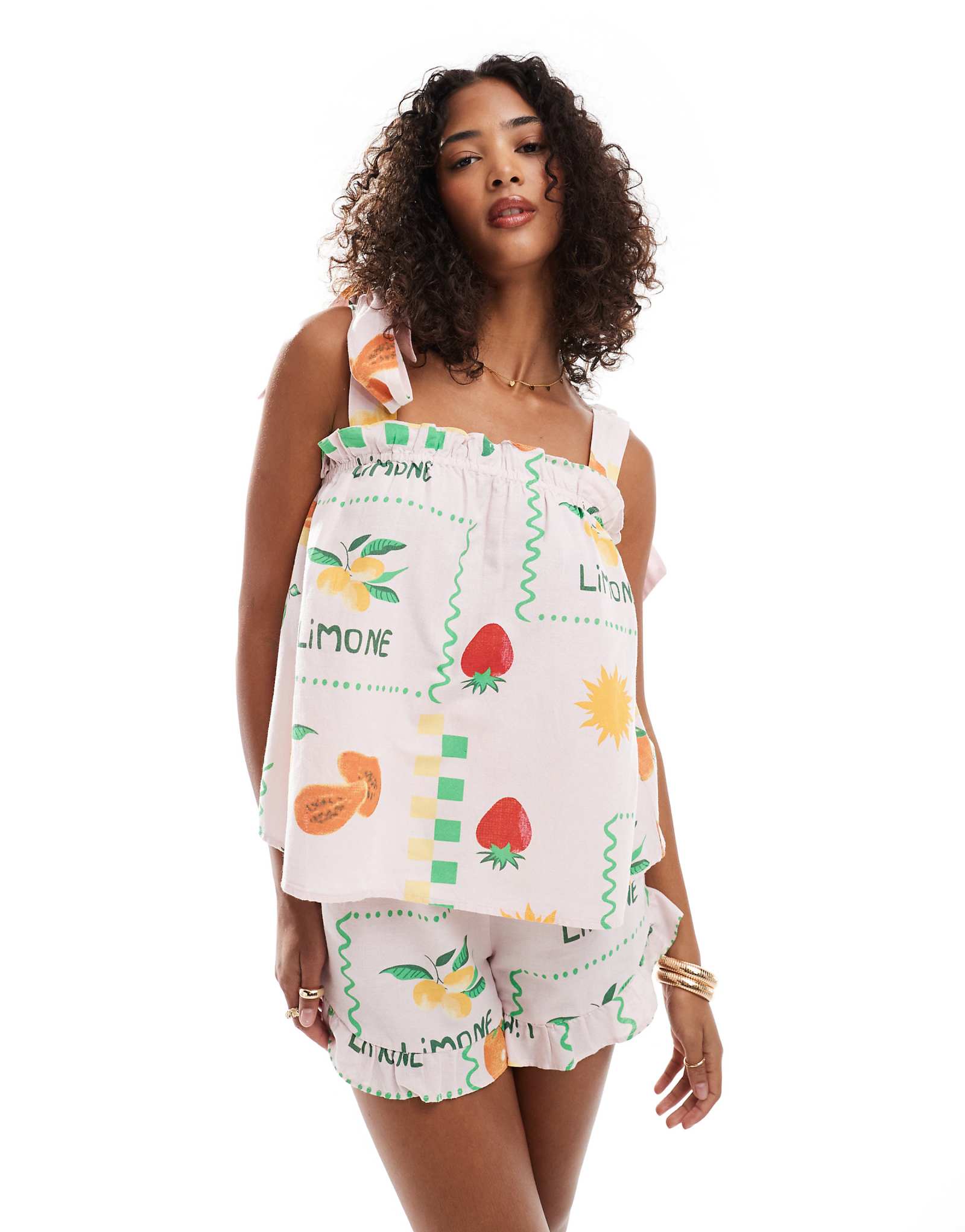 Pieces high waist shorts in pale pink based fruit print - part of a set 7190₽