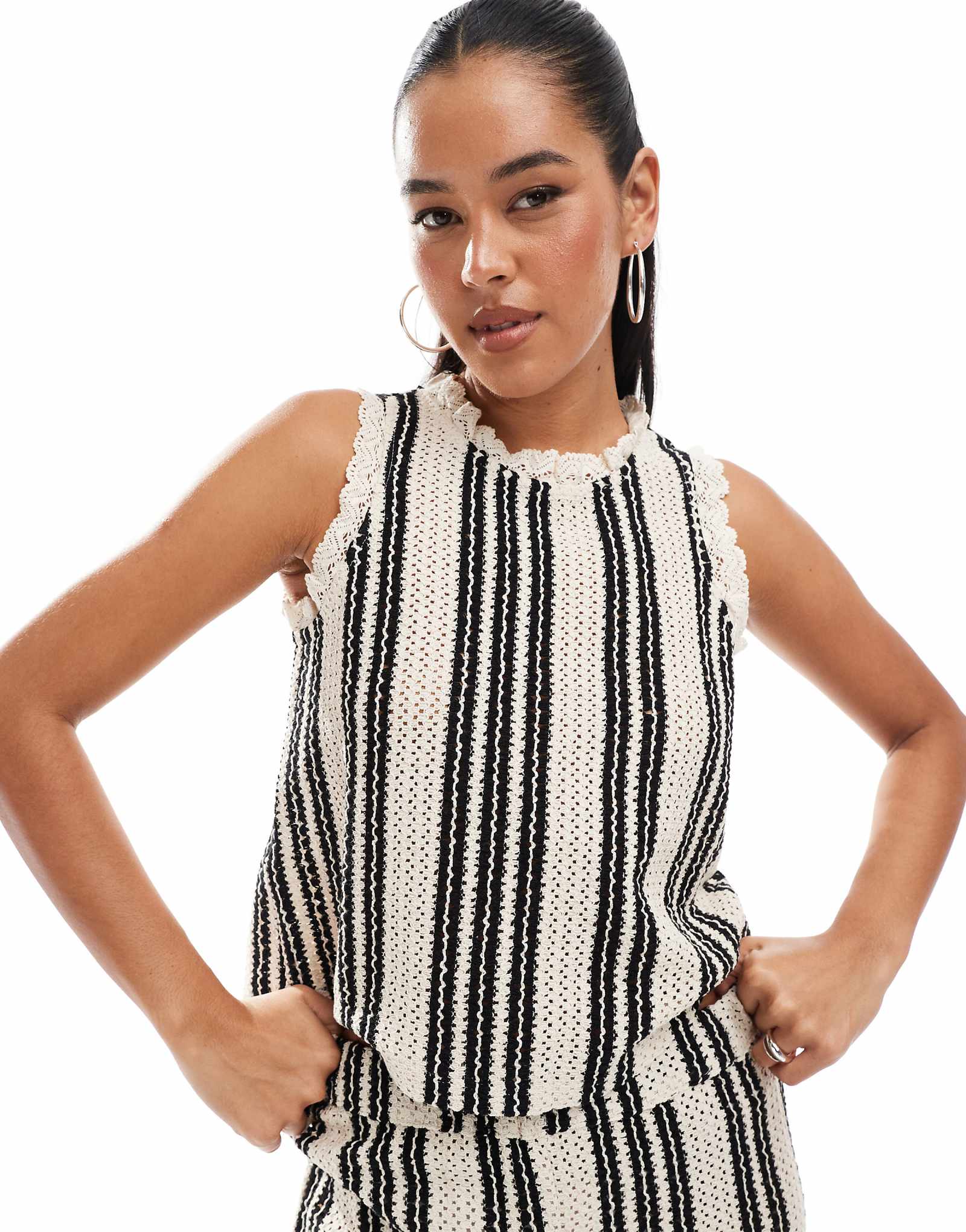 Object open knit sleeveless top in black and white stripes - part of a set 14090₽