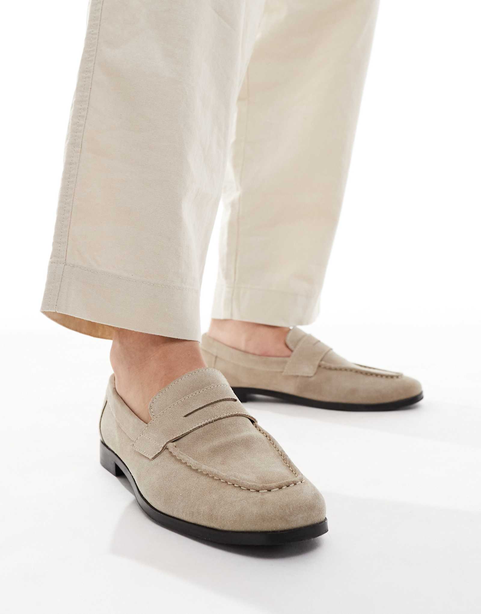 schuh Rush loafers in natural suede 14690₽