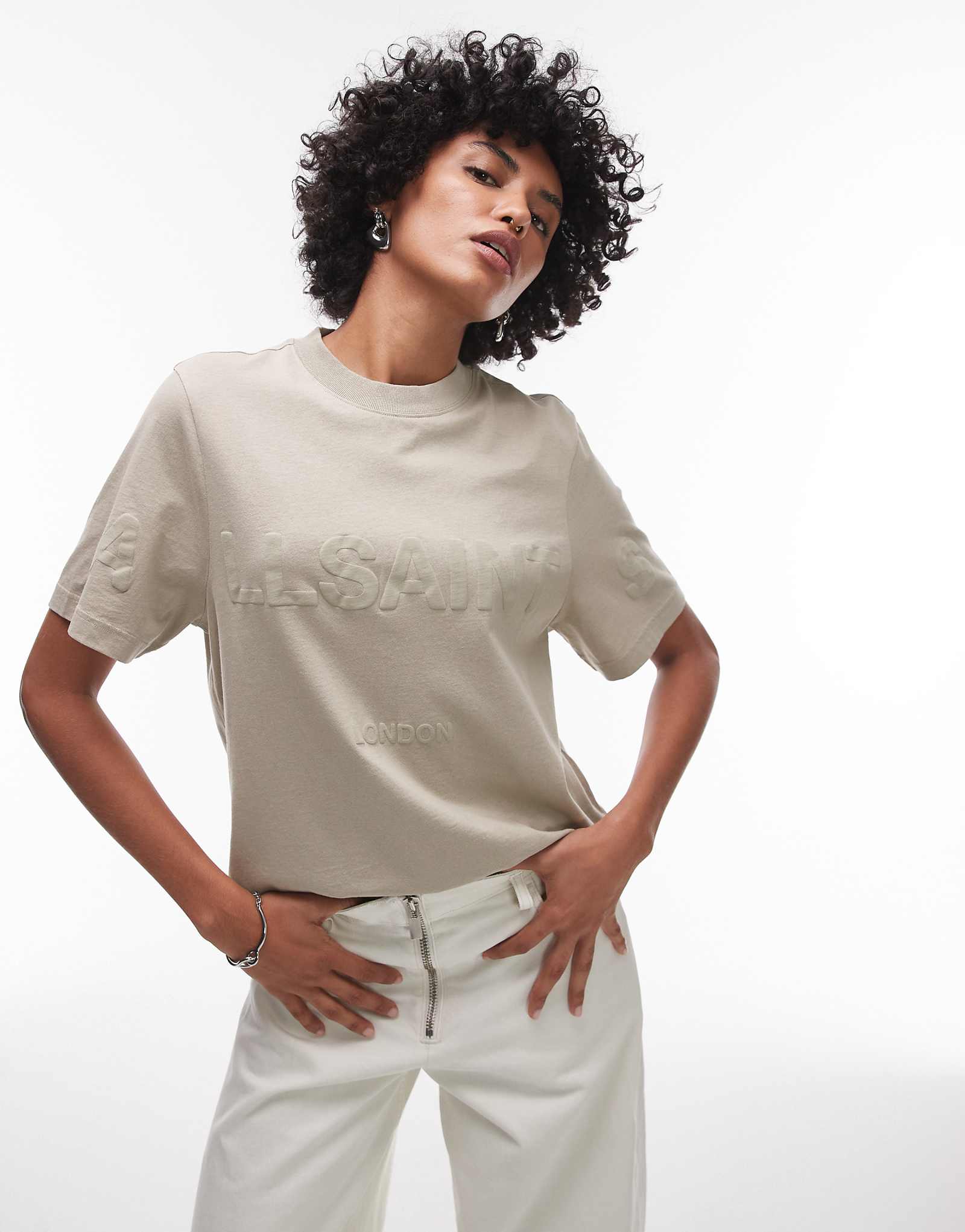 AllSaints Lisa biggy tonal logo t-shirt in light green 10690₽