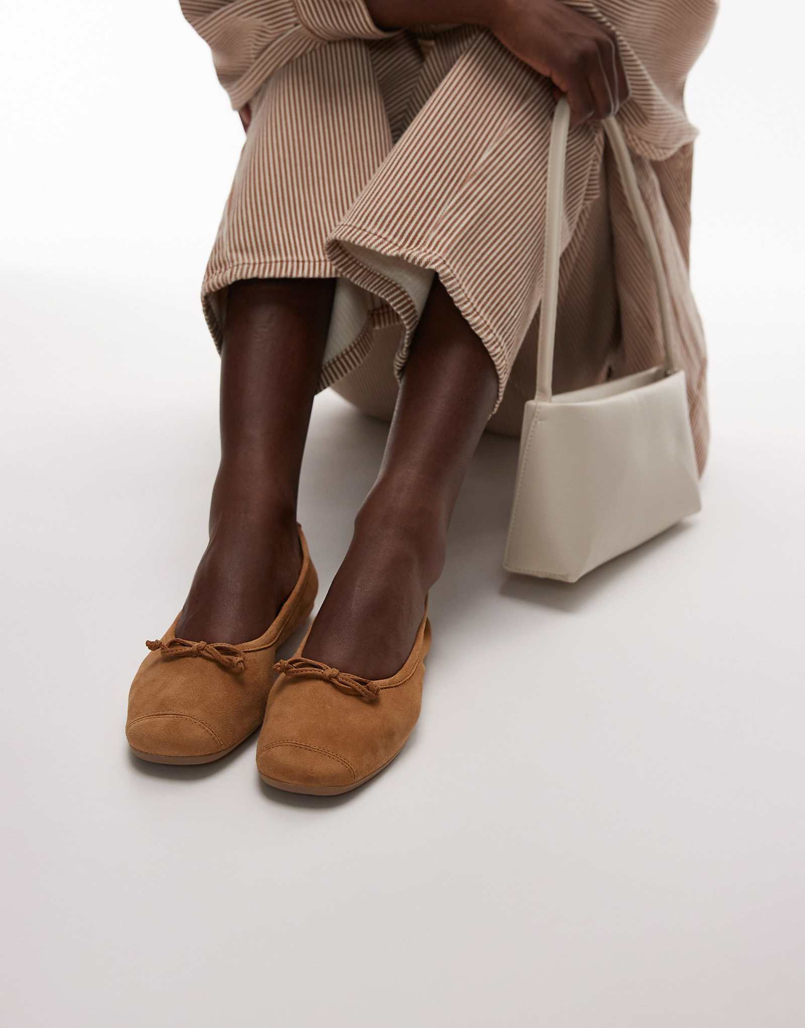 Mango suede ballet pumps in tan 16290₽