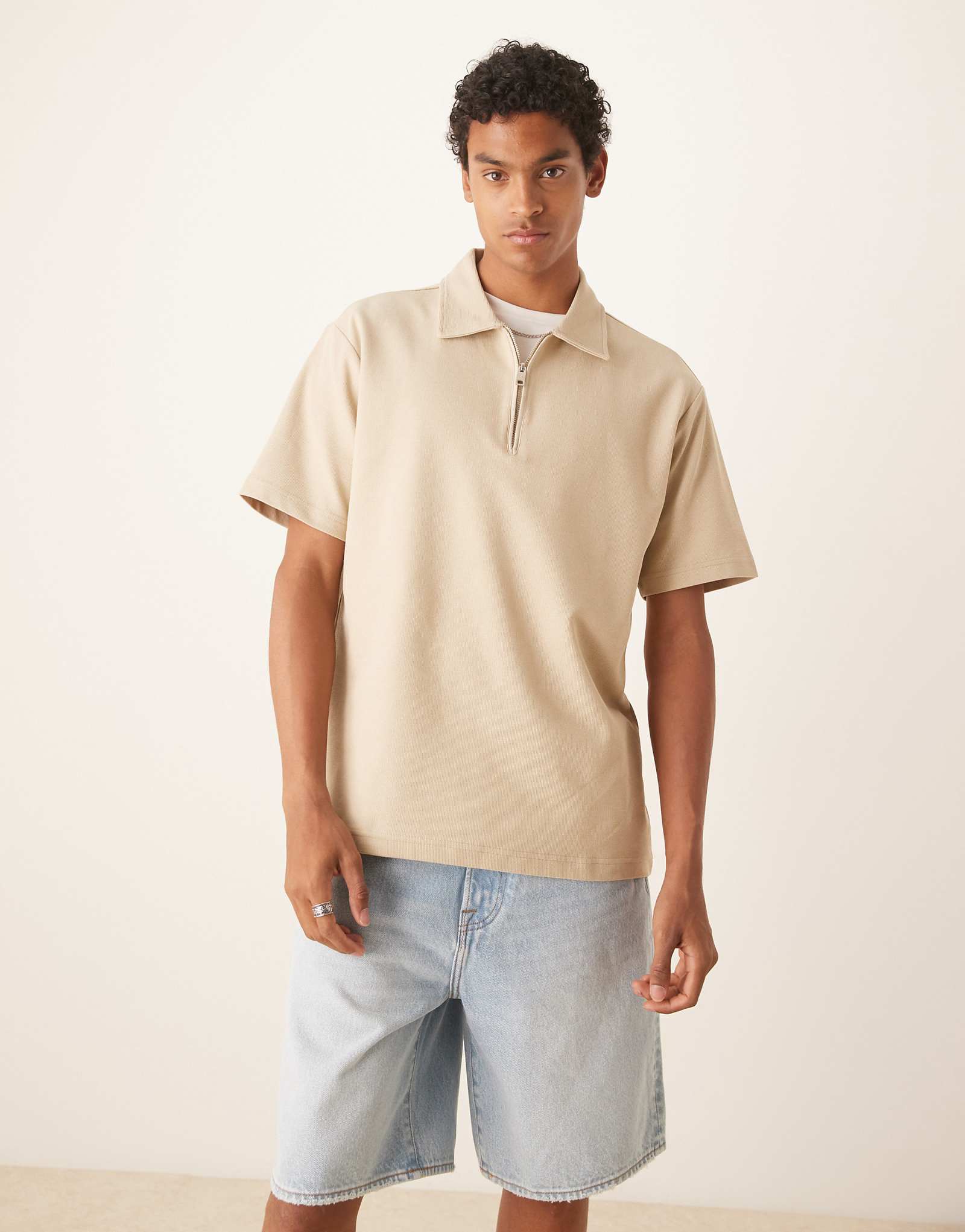 Mango straight fit quarter zip polo top in light beige 7590₽