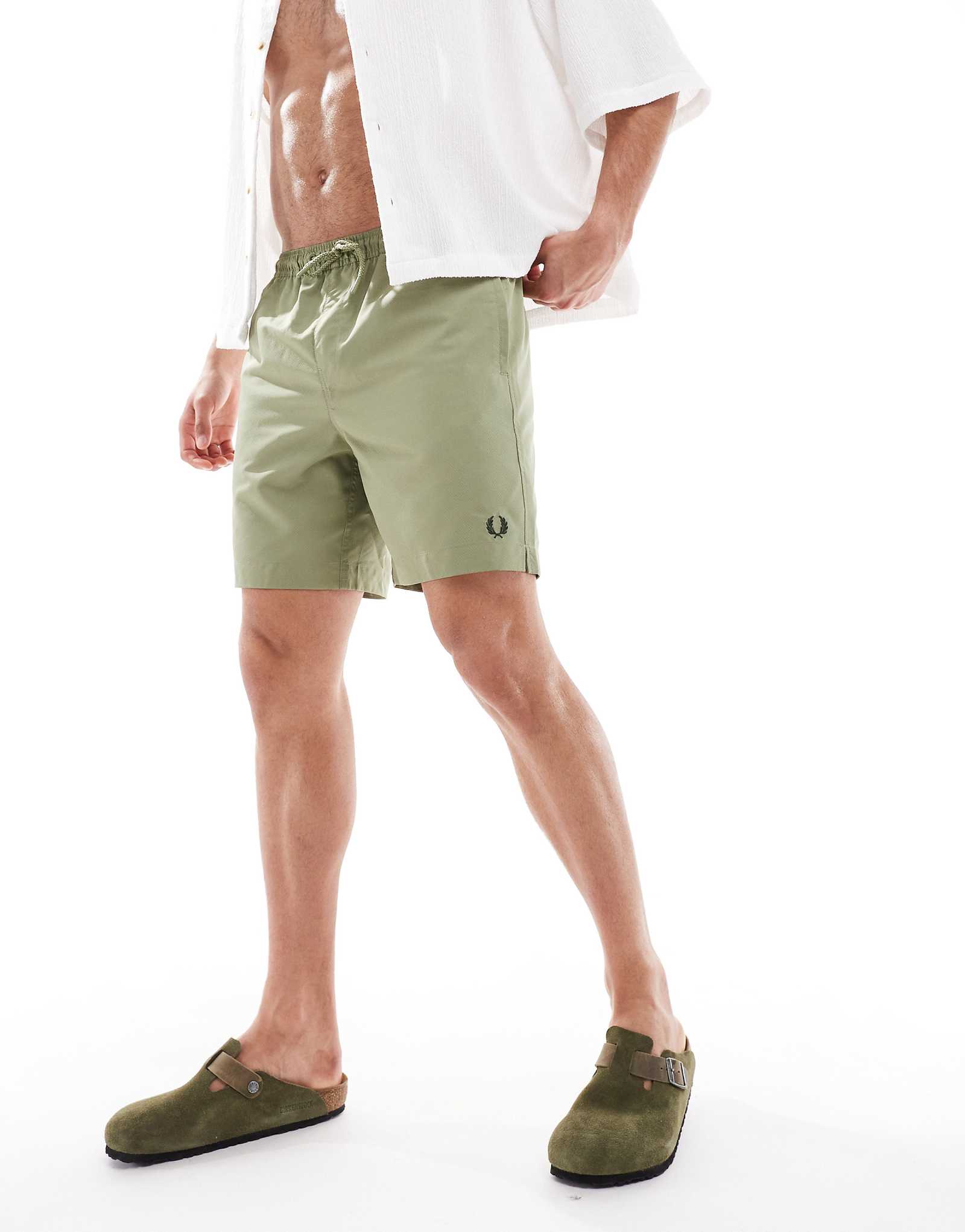 Fred Perry swim shorts in green 14490₽