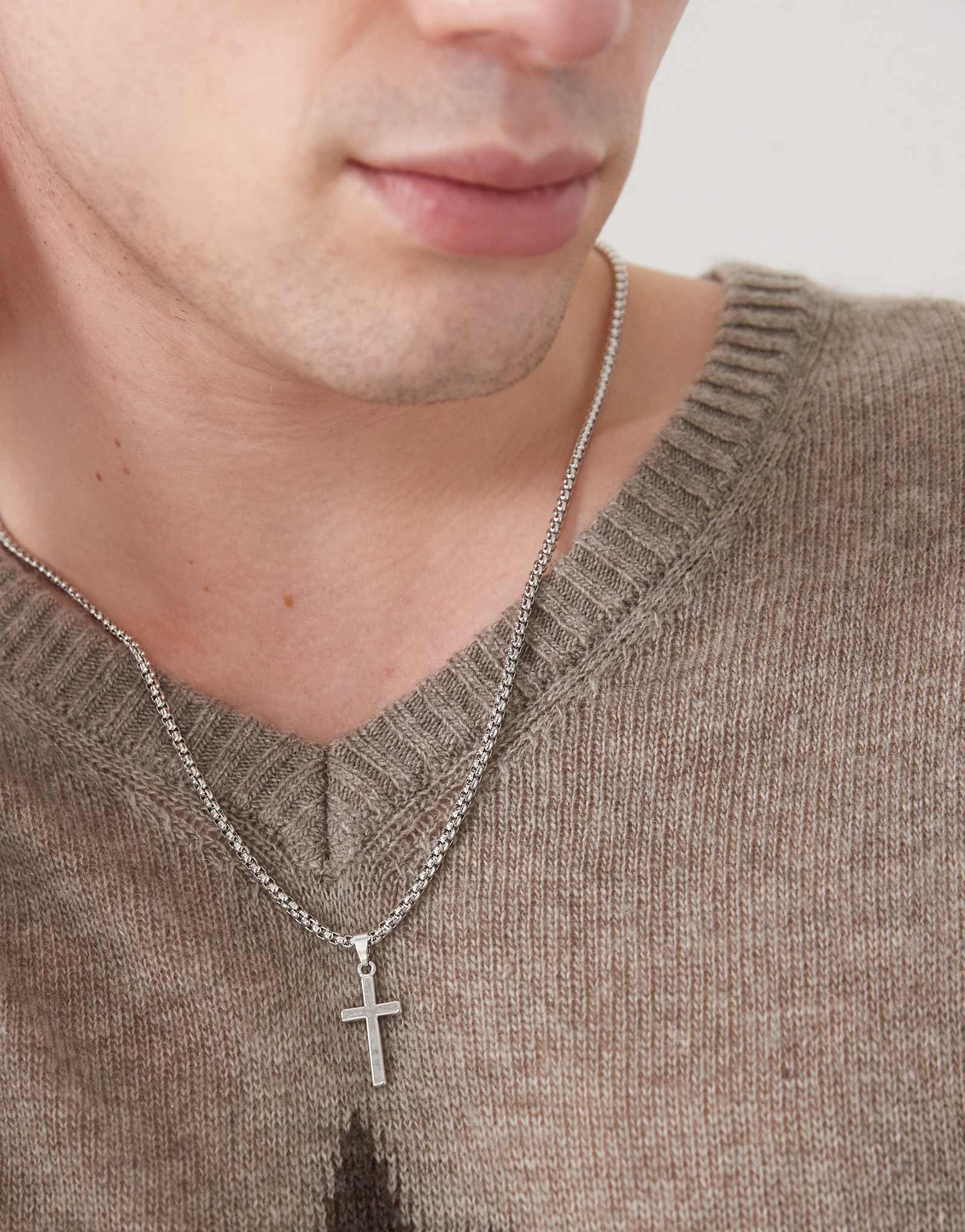 Faded Future chain necklace with cross pendant in silver 3890₽