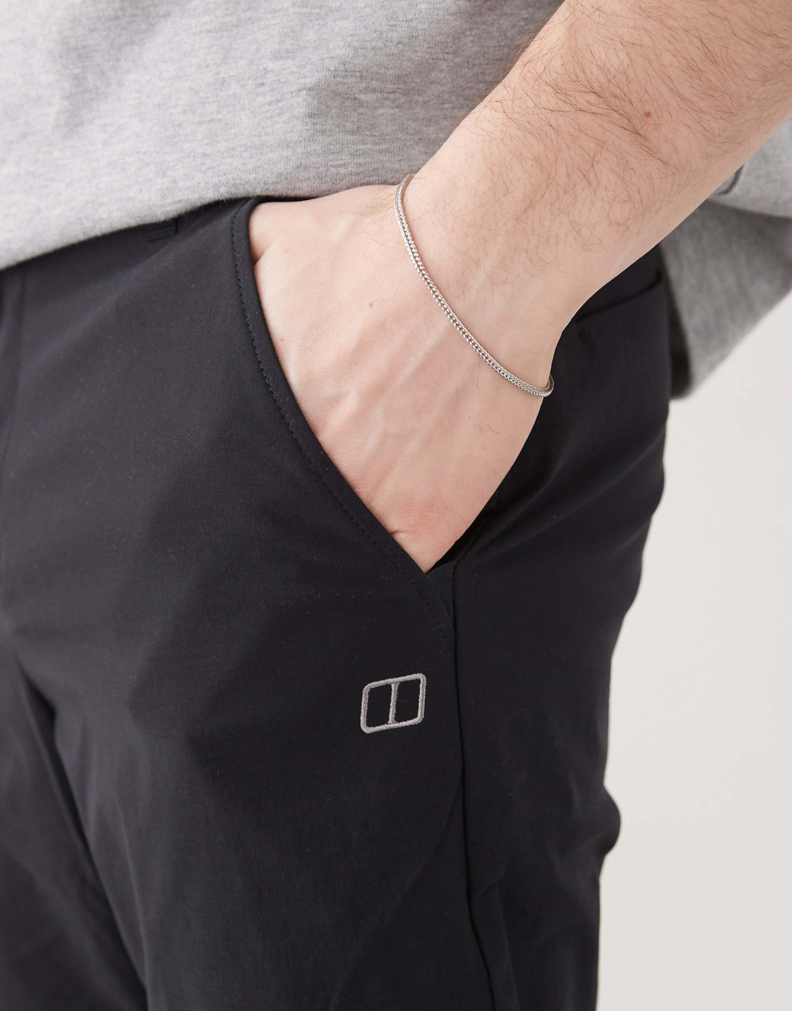 Faded Future classic thin chain bracelet in silver 3190₽