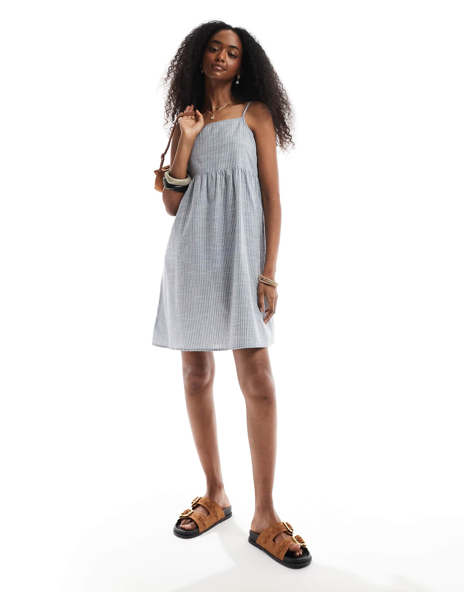 Pieces shirred floaty cami mini dress in blue stripes 7390₽