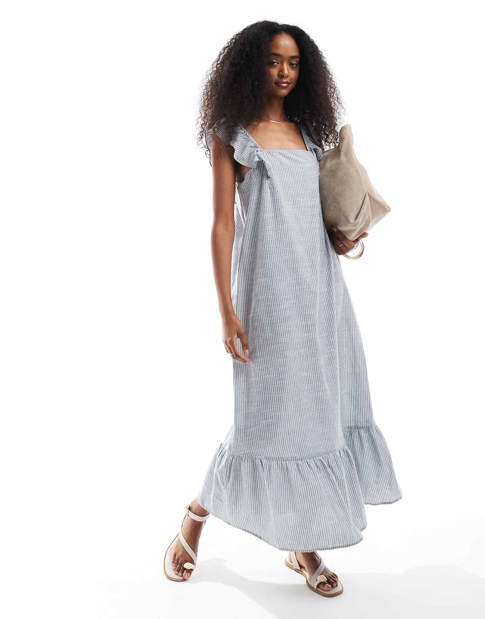 Pieces flutter straps tiered cami maxi dress in blue stripes 9090₽