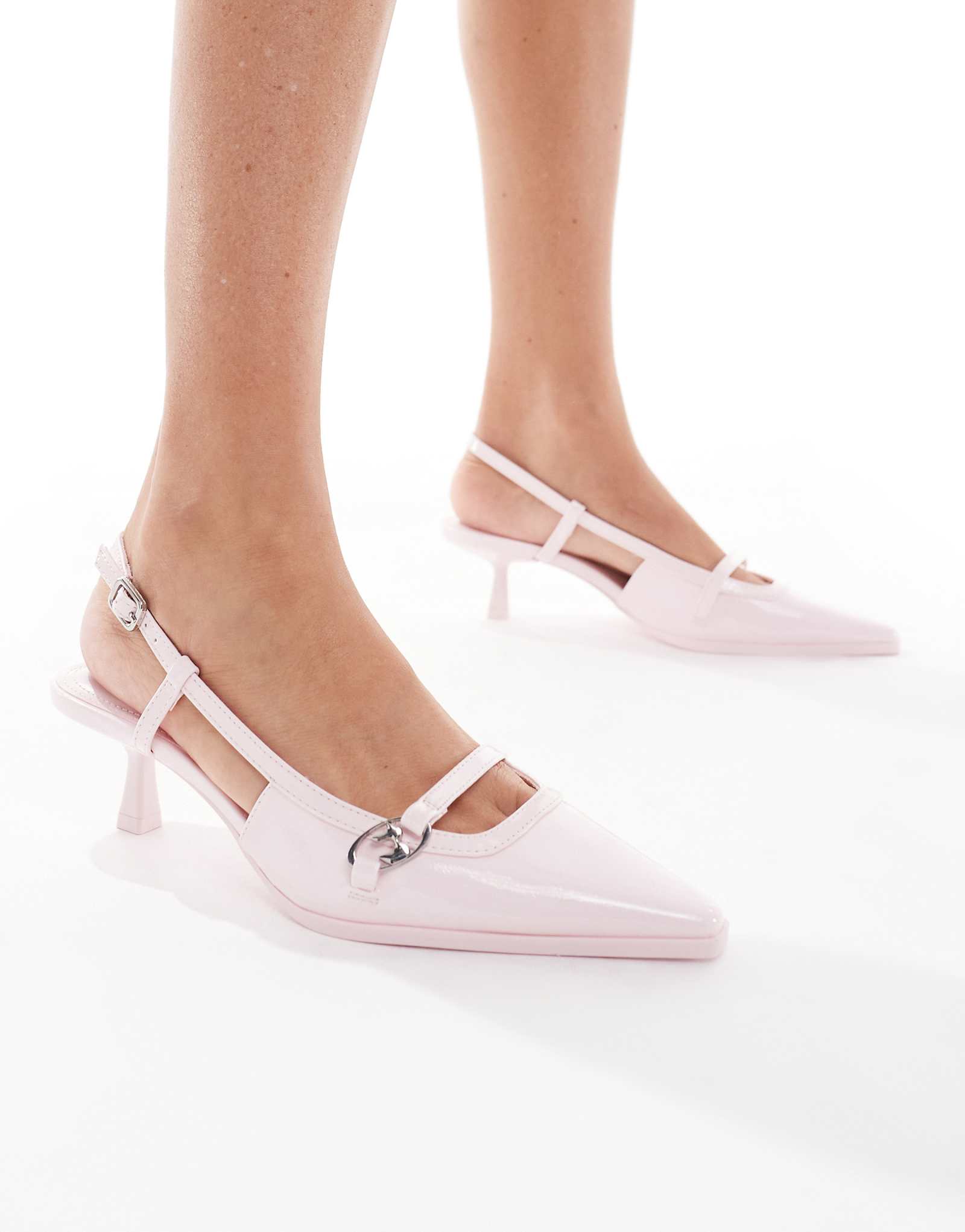 Bershka pointed heeled sandals in pink 4790₽