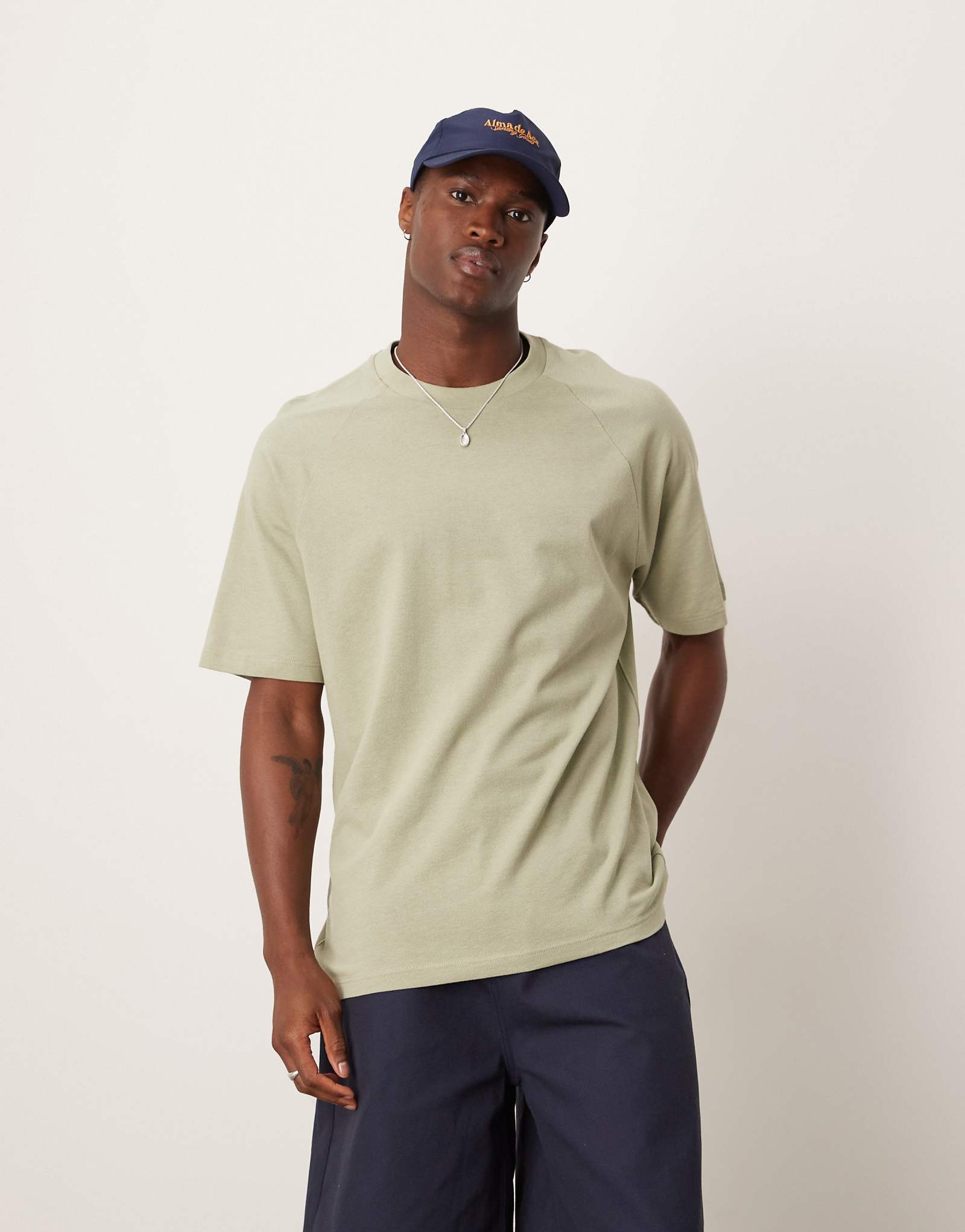 Mango relaxed fit linen mix T-shirt in pale green 5290₽