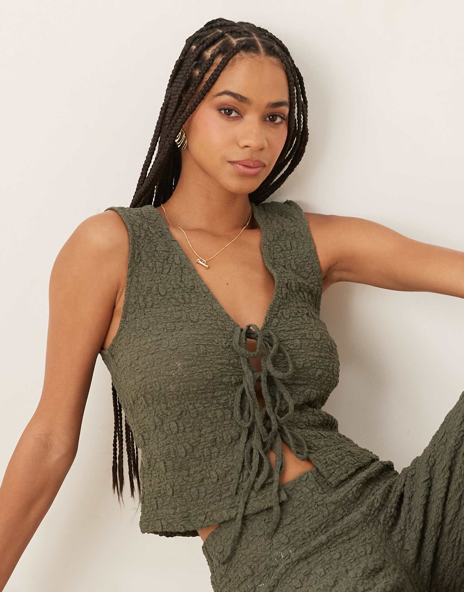 Mango crinkle tie front vest in khaki green - part of a set 5890₽