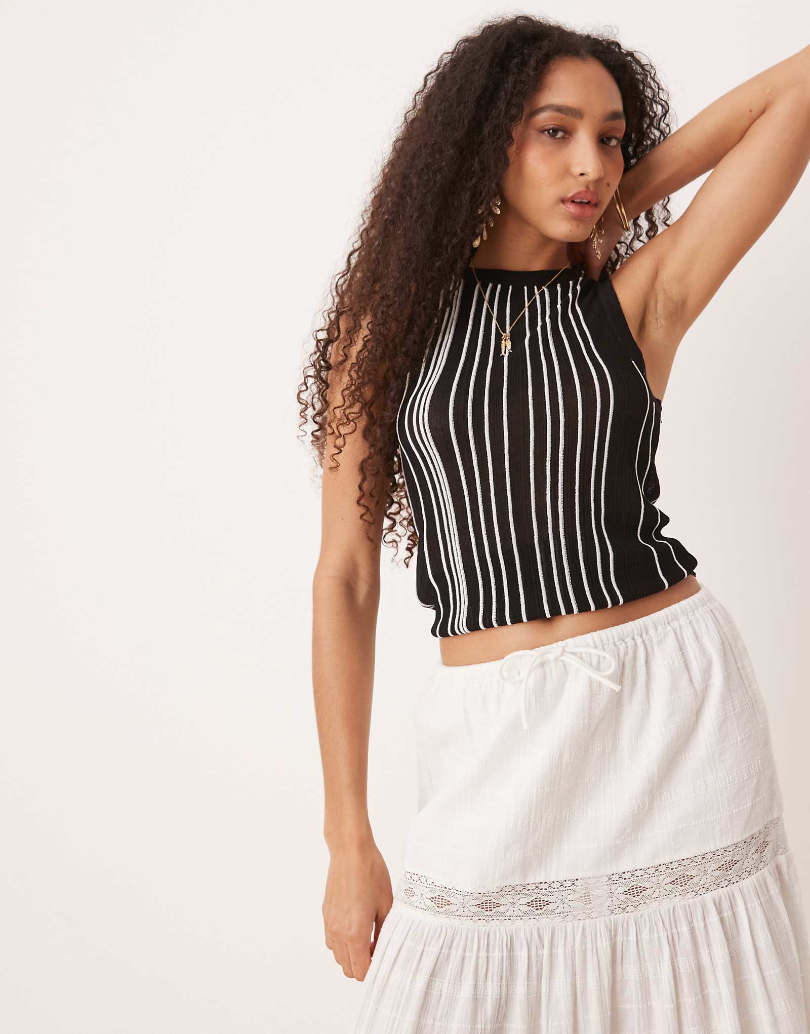 Mango slim fit fine knit striped tank top in black - part of a set 4590₽