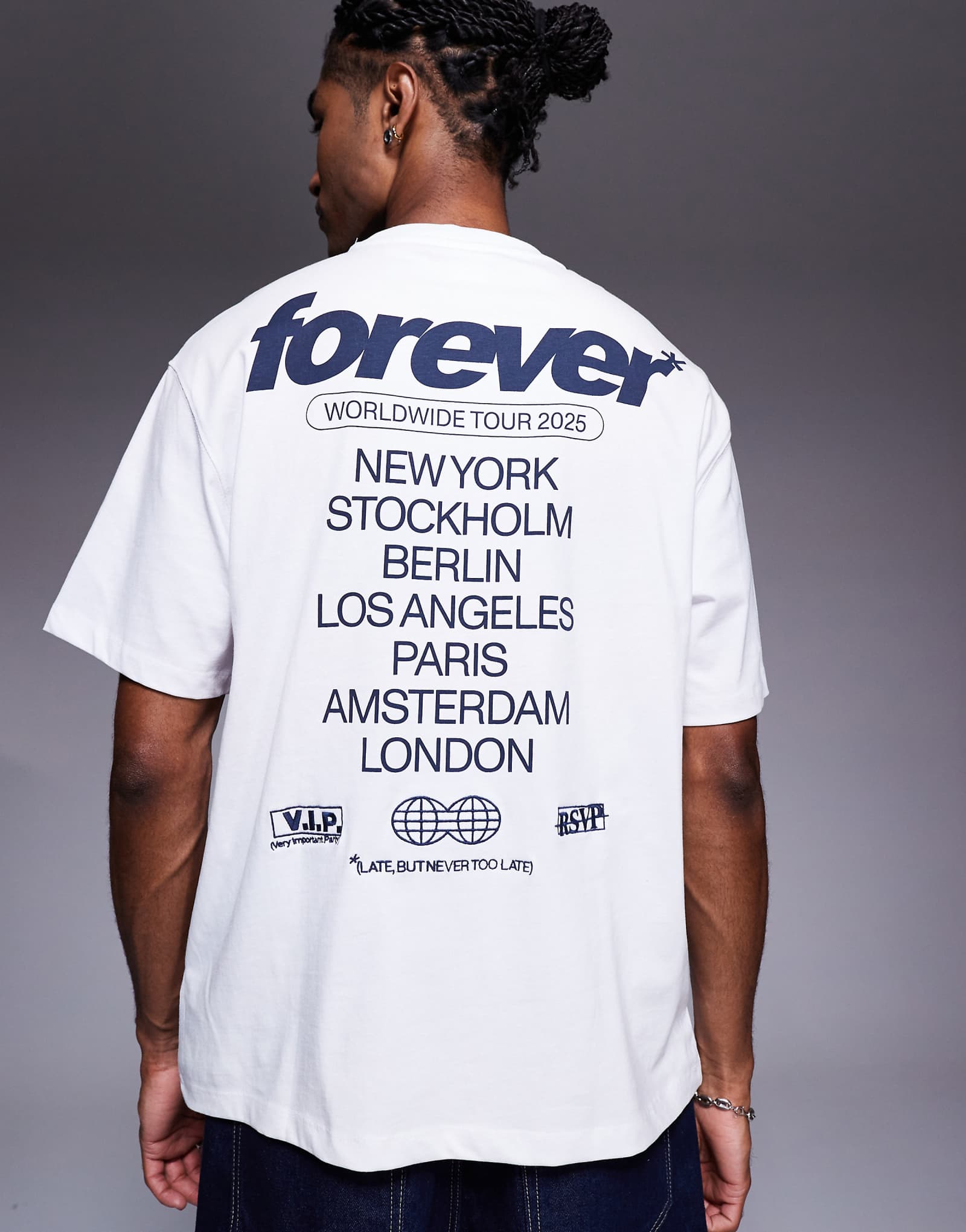 Bershka cities back printed t-shirt in white 3390₽