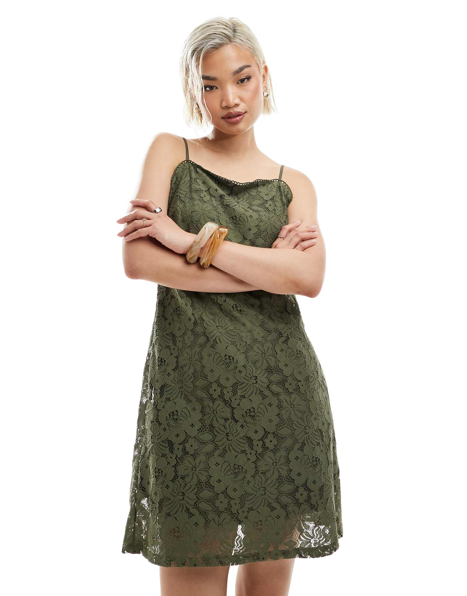 Vero Moda square neck lace cami mini dress in olive green 6290₽