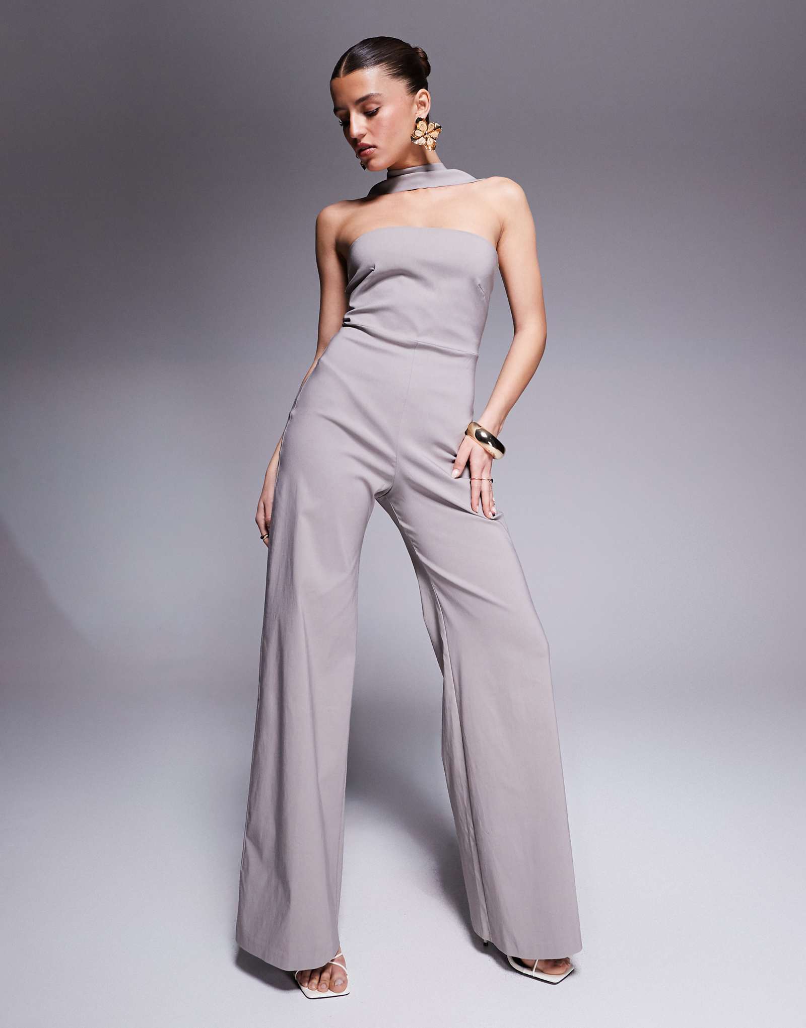 Vesper bengaline choker detail bandeau jumpsuit in taupe 21590₽