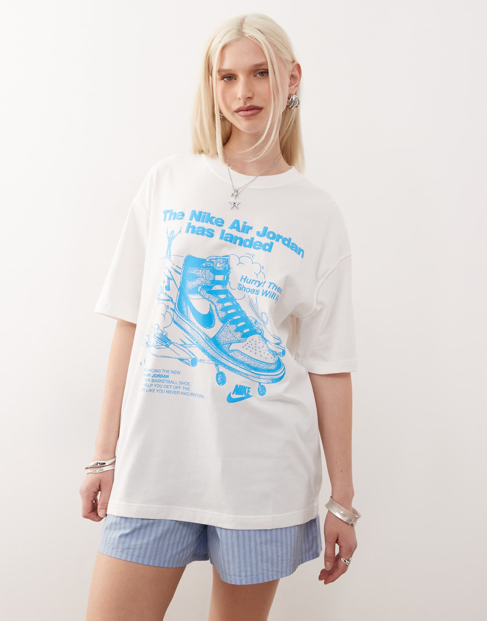 Jordan graphic t-shirt in white and blue 5390₽