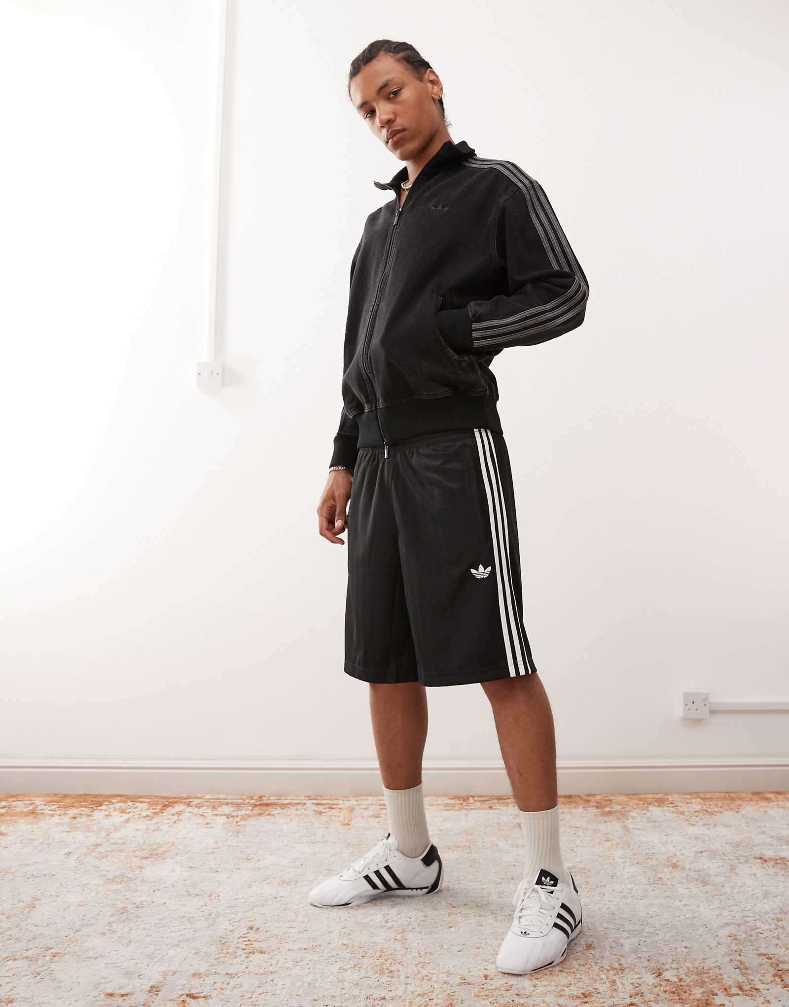 adidas Originals Adicolor poly shorts in black 6390₽