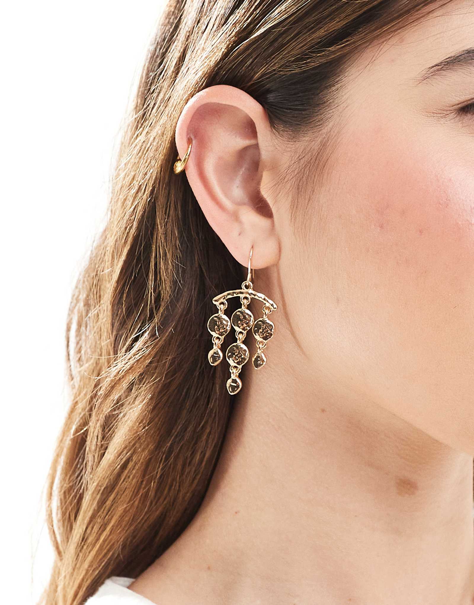 Accessorize textured chandelier drop earrings in gold