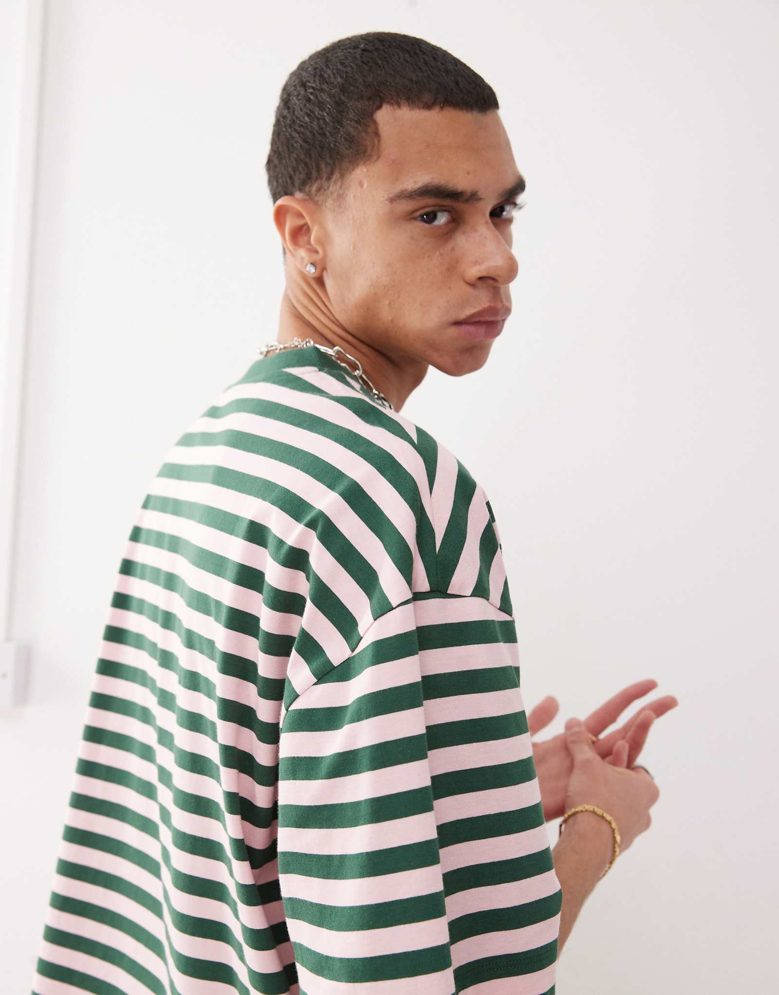 COLLUSION T-shirt in green striped relaxed skater fit 5090₽