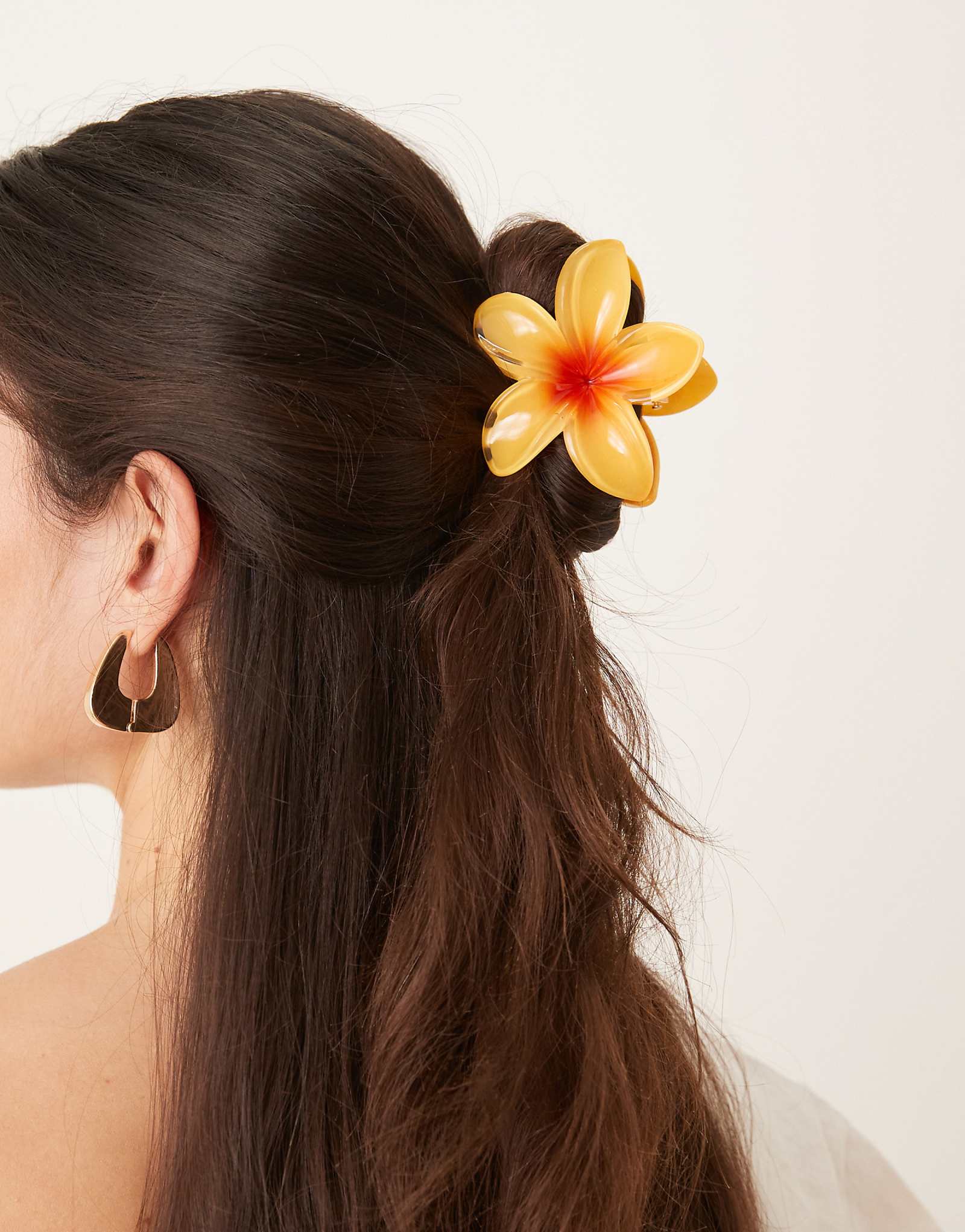 Sui Ava Plumeria flower large hair clip in yellow